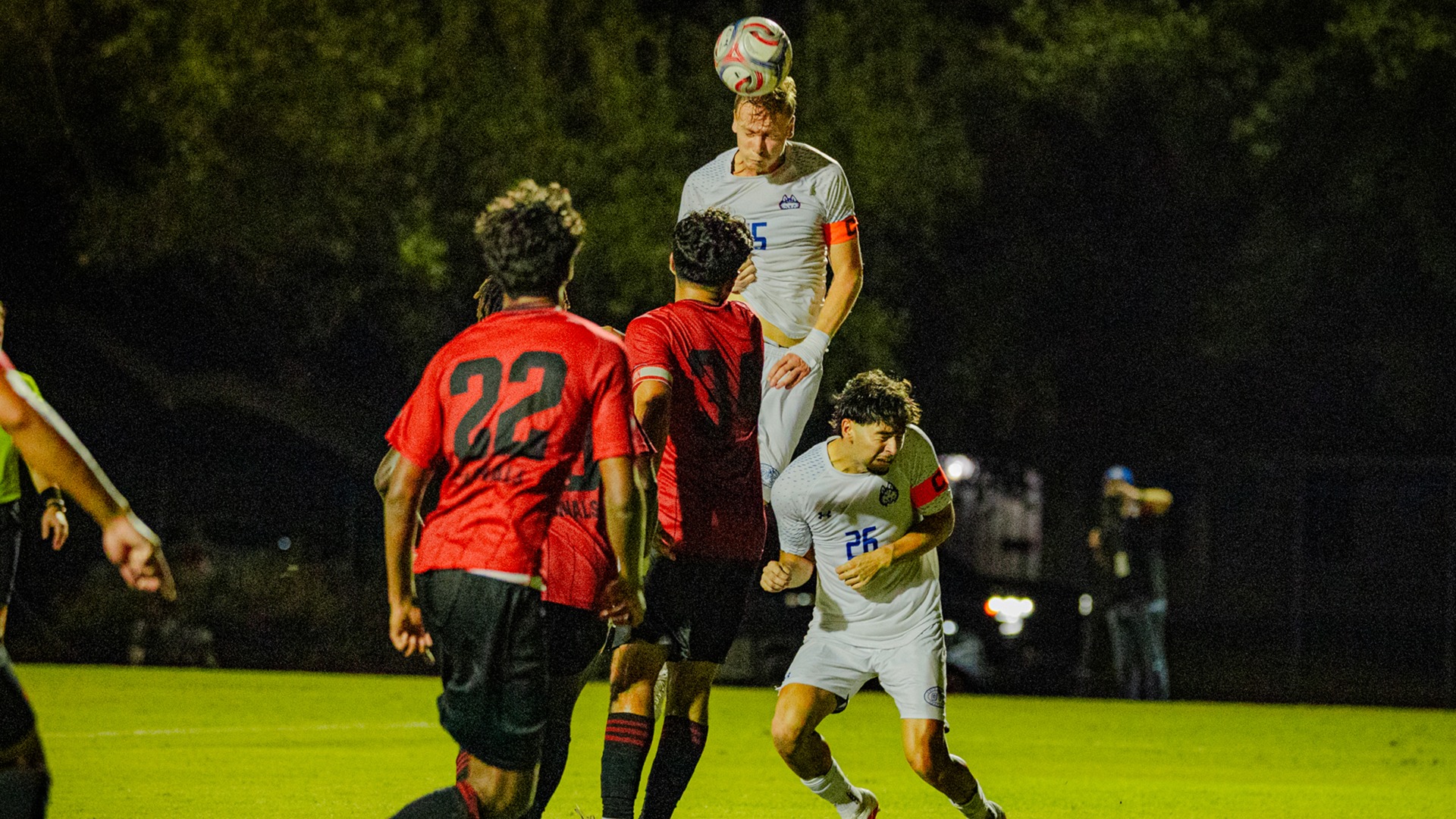 15 - Nico Kross (UIW)