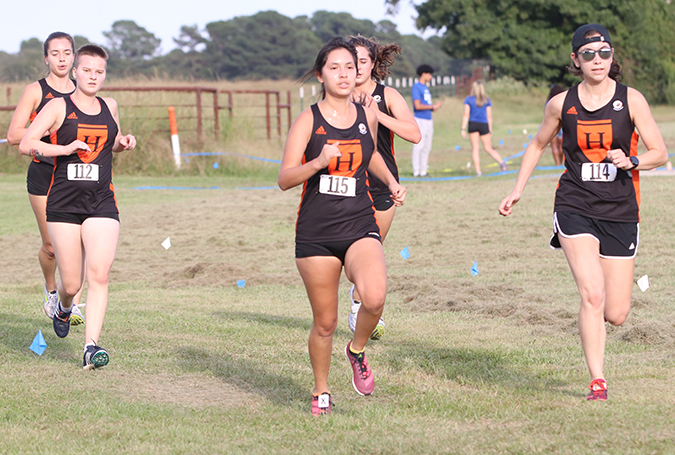 Hendrix women's cross country team
