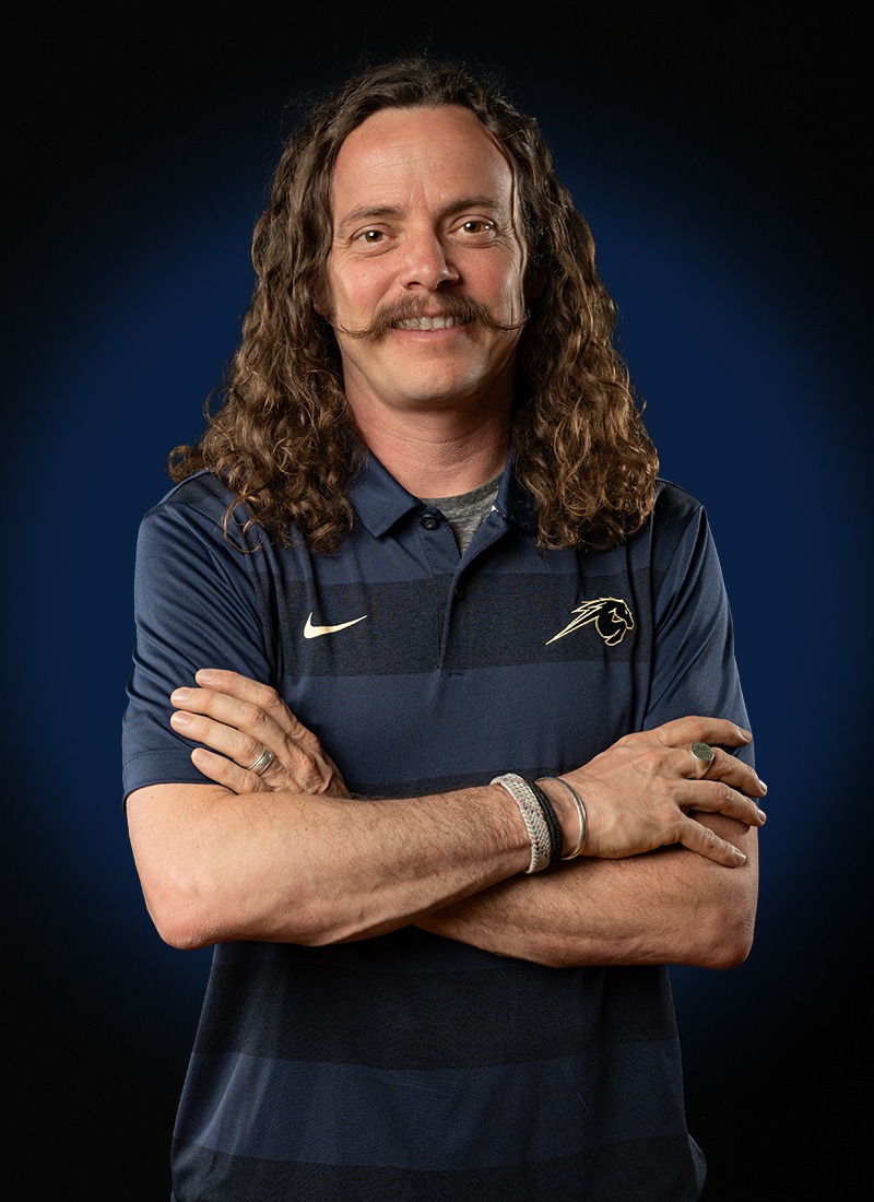 Eric Lyons Track Headshot 2025
