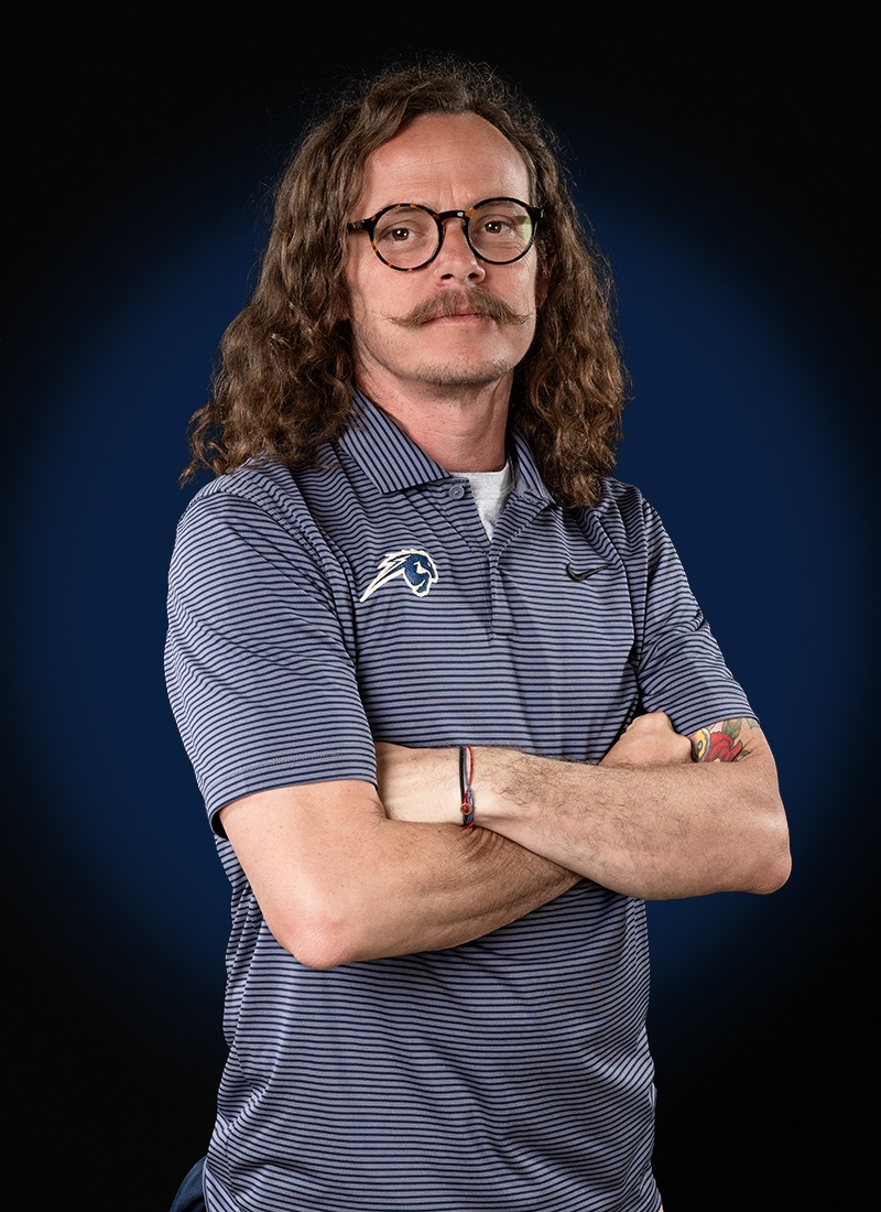 Eric Lyons Track Headshot 2026