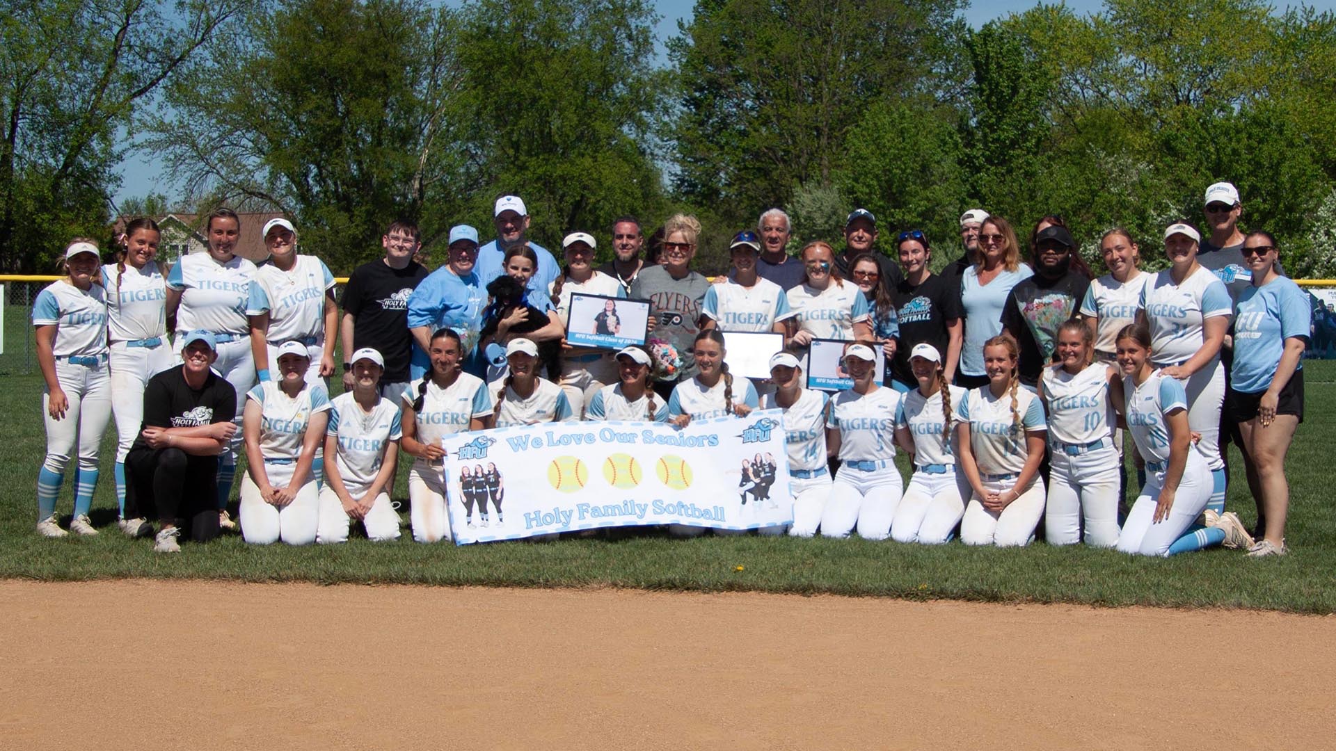 A group picture of the HFU Softball Team, family and friends celebrating 2026 Senior Day