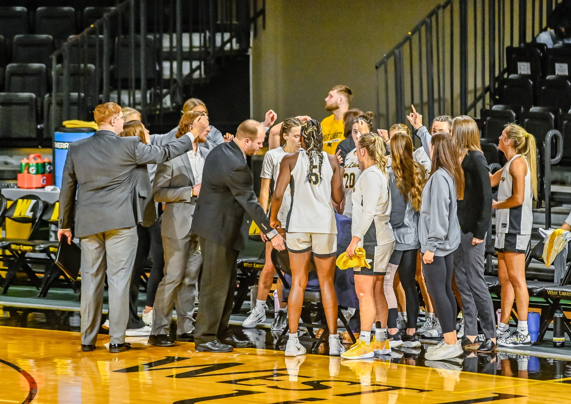 WBB_Team_Bench_Edinboro_2025