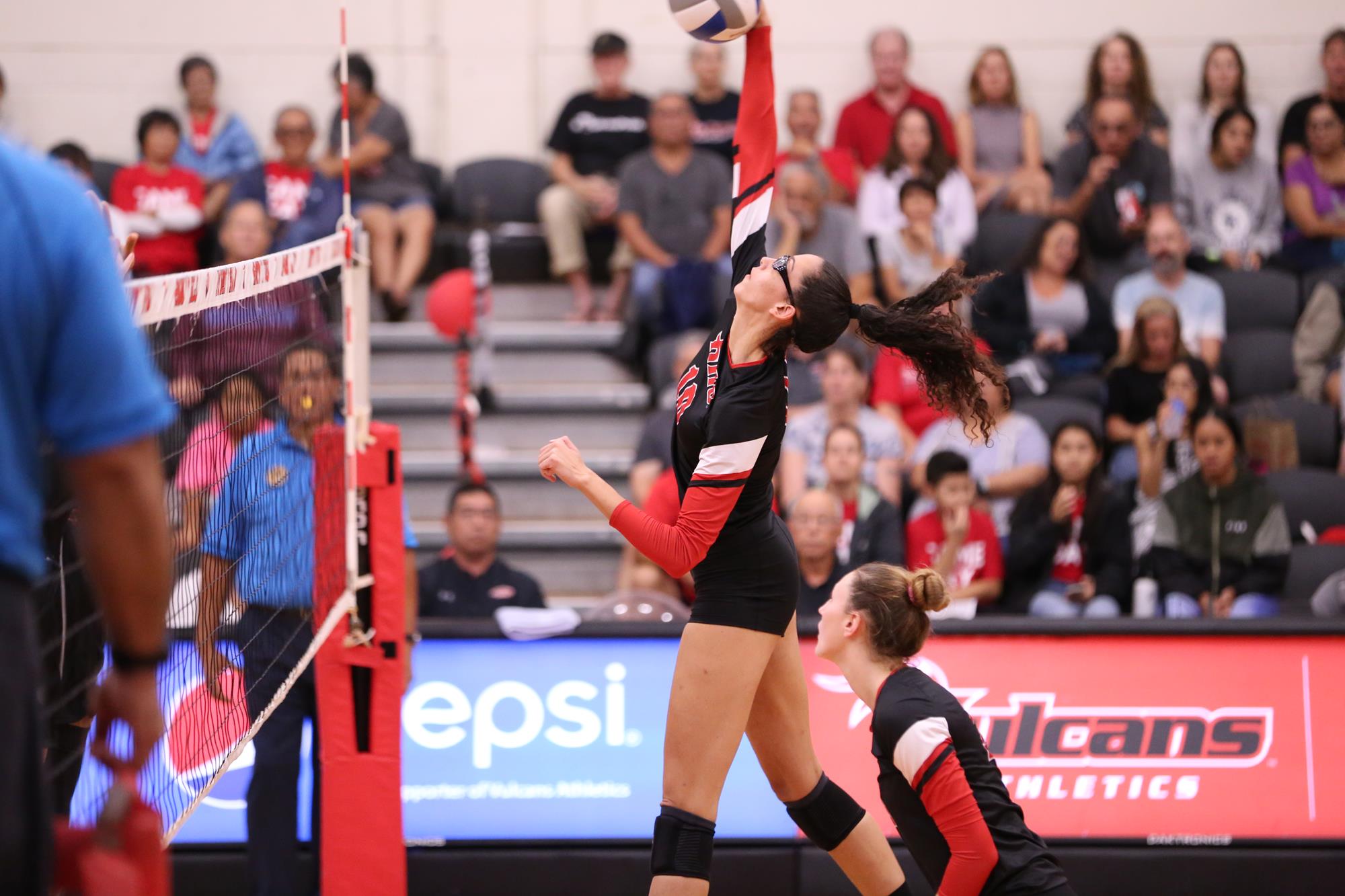 Emily Wade Women's Volleyball Hawai'i Hilo Vulcans Athletics