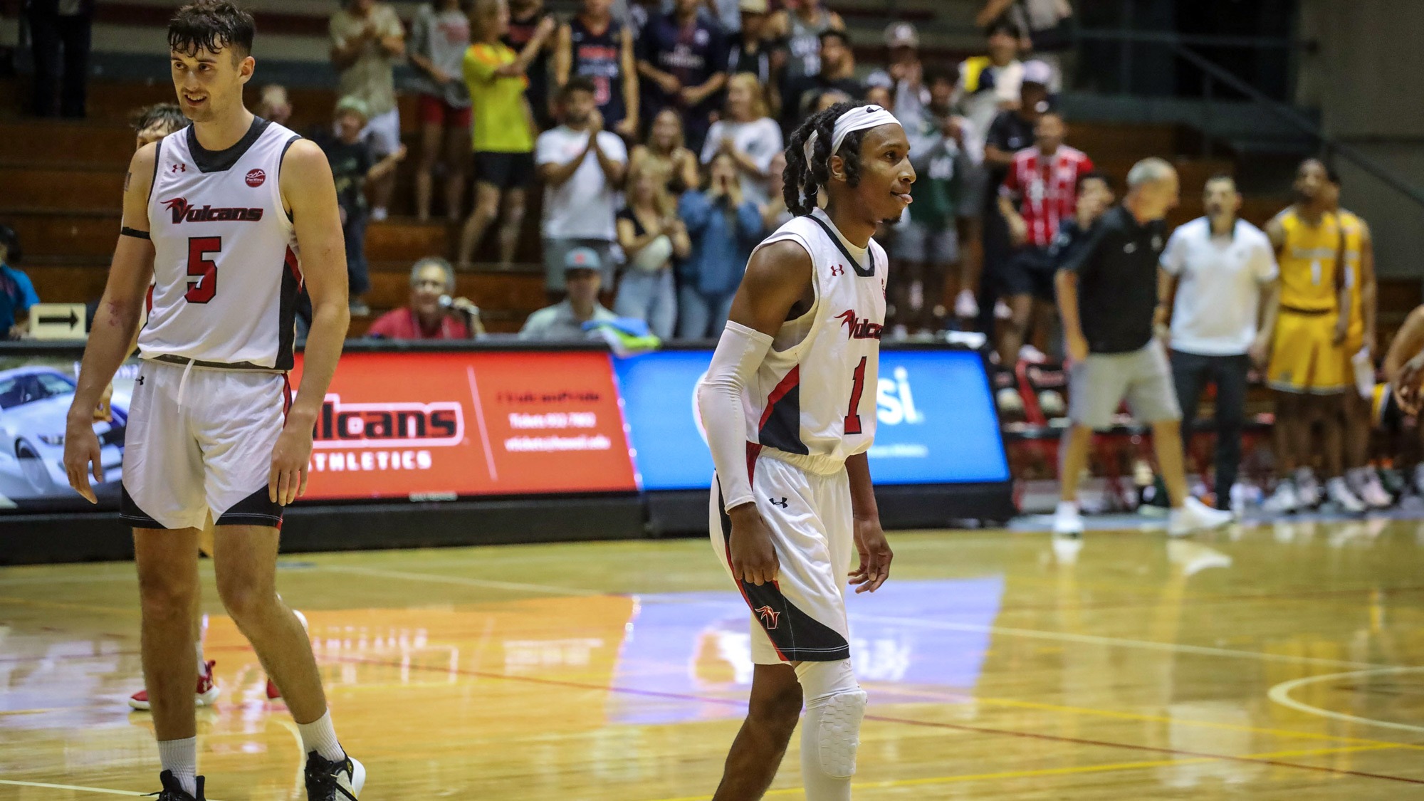 Darren Williams Men's Basketball Hawai'i Hilo Vulcans Athletics