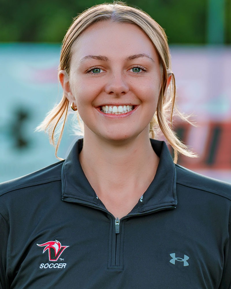 Coach Jazlynn Ellis