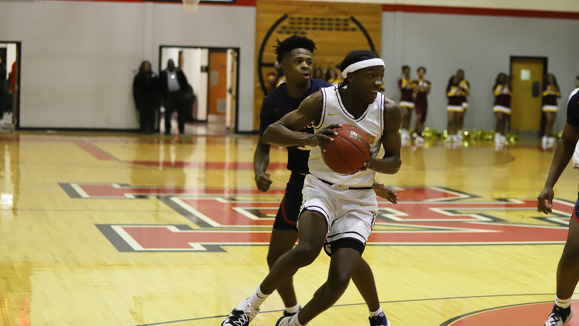 Dontrell McQuarter Men s Basketball Hinds Community College Athletics