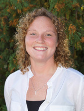 Kelly Stutler Headshot