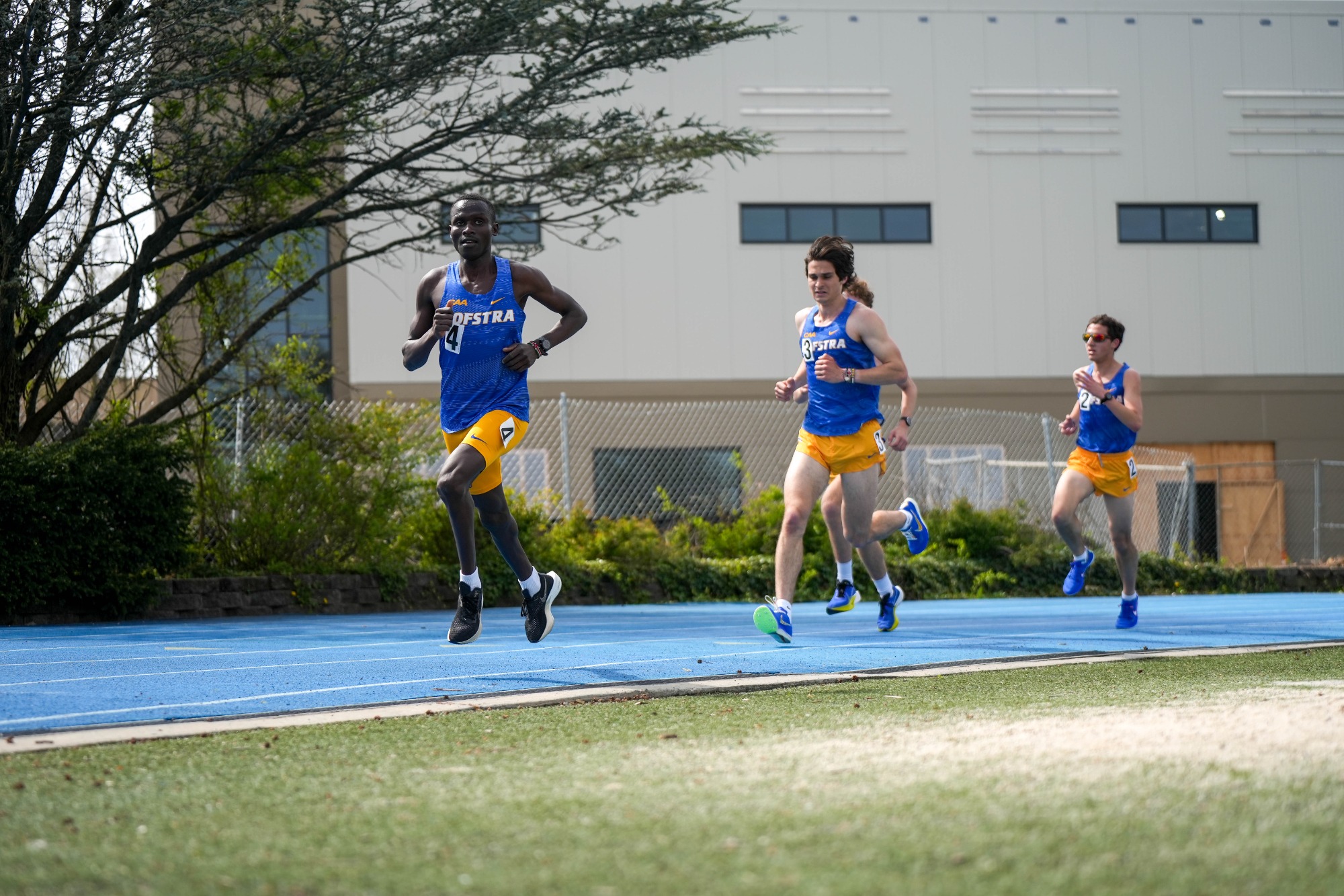 Longosiwa, Torrillo, Beck and Love Earn Top10 Finishes at CAA Outdoor