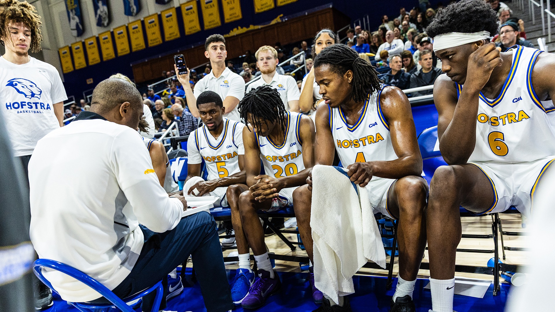 2025-26 Hofstra Men's Basketball Huddle