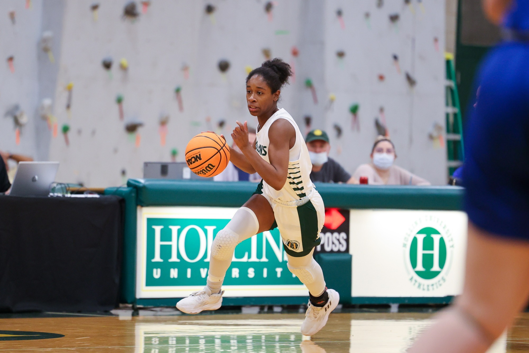 Noelani Carter 202223 Women's Basketball Hollins University