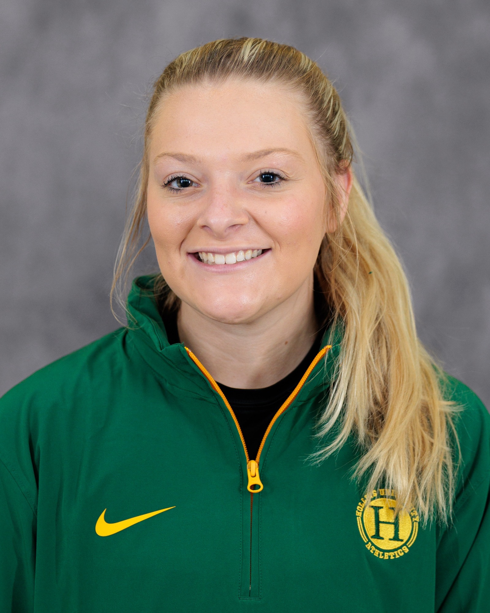 Selena Wolfe basketball manager
