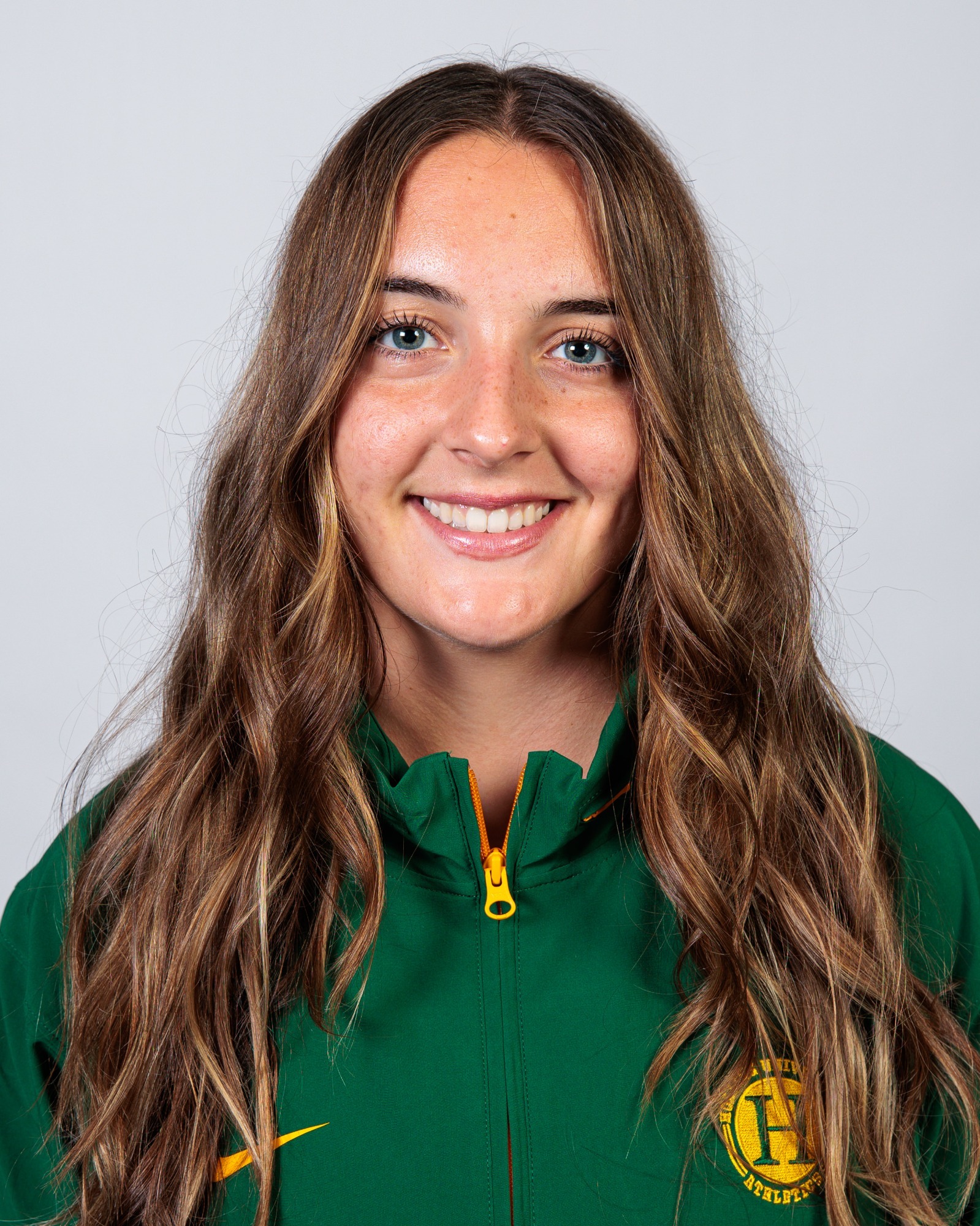 Kendall Barnes basketball head shot