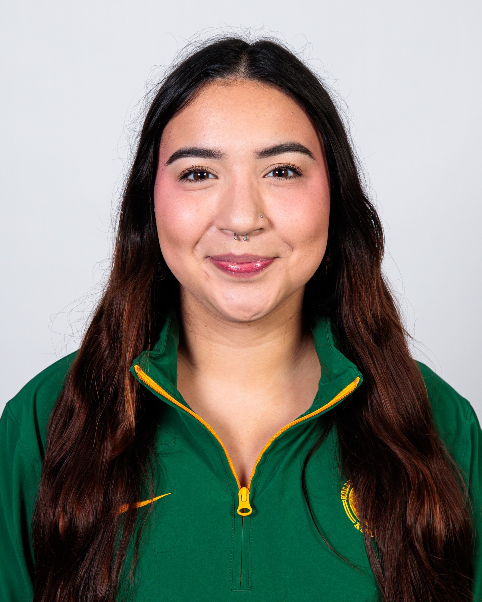 Isabella McMillen basketball head shot