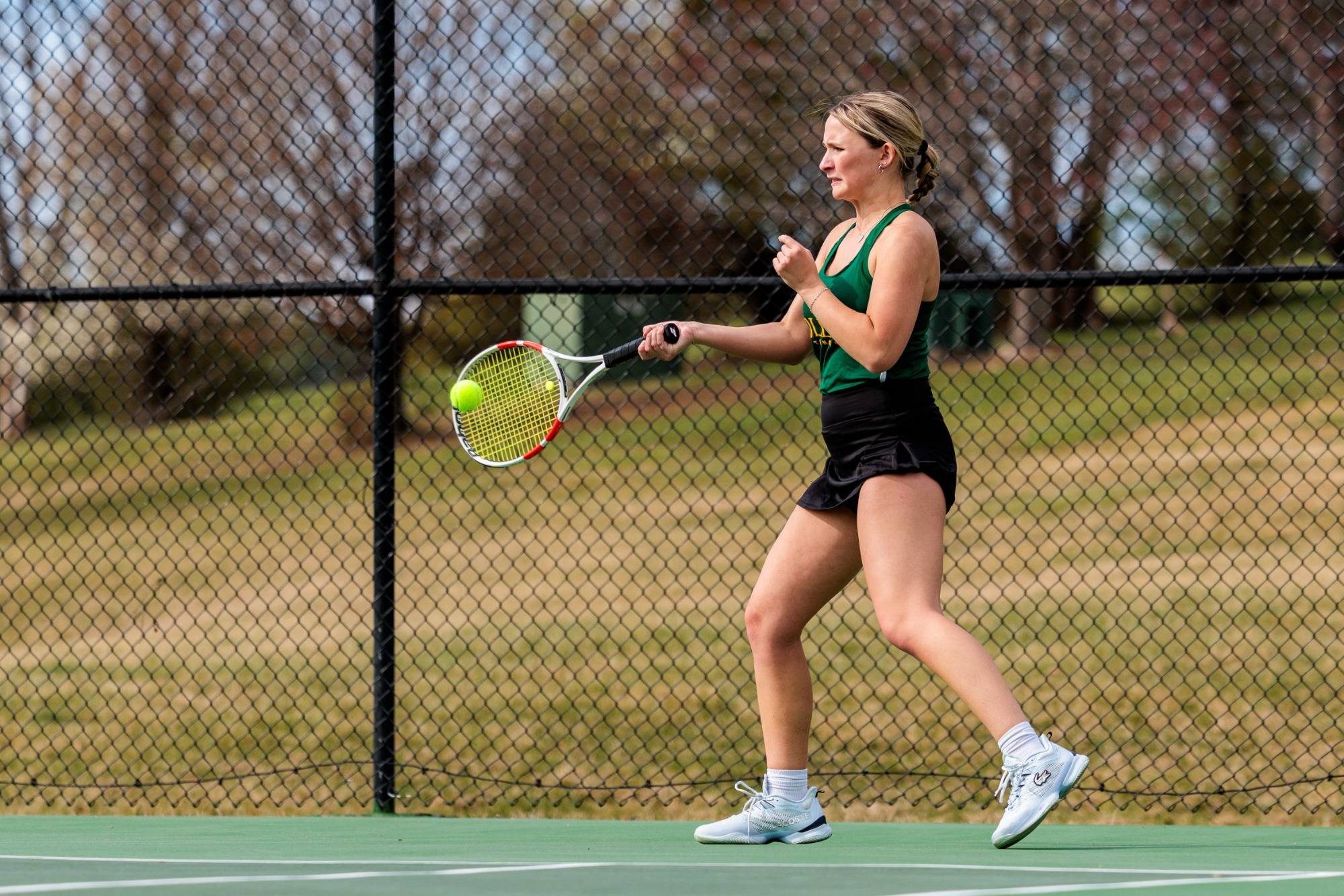Peja Cruise with a running forehand