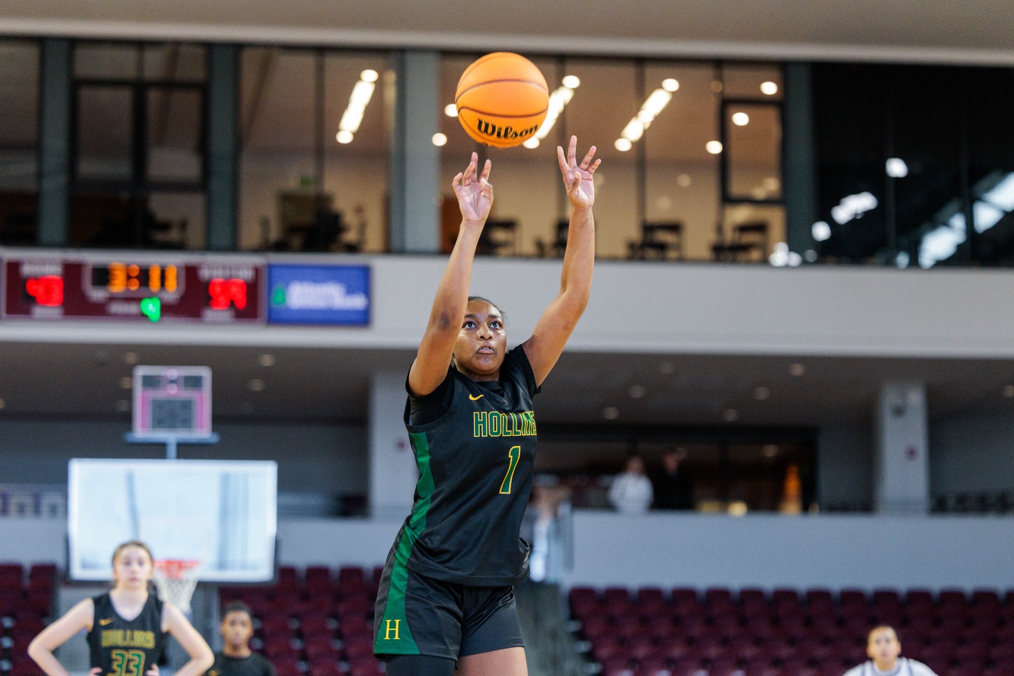Zaria Holden with a jump shot