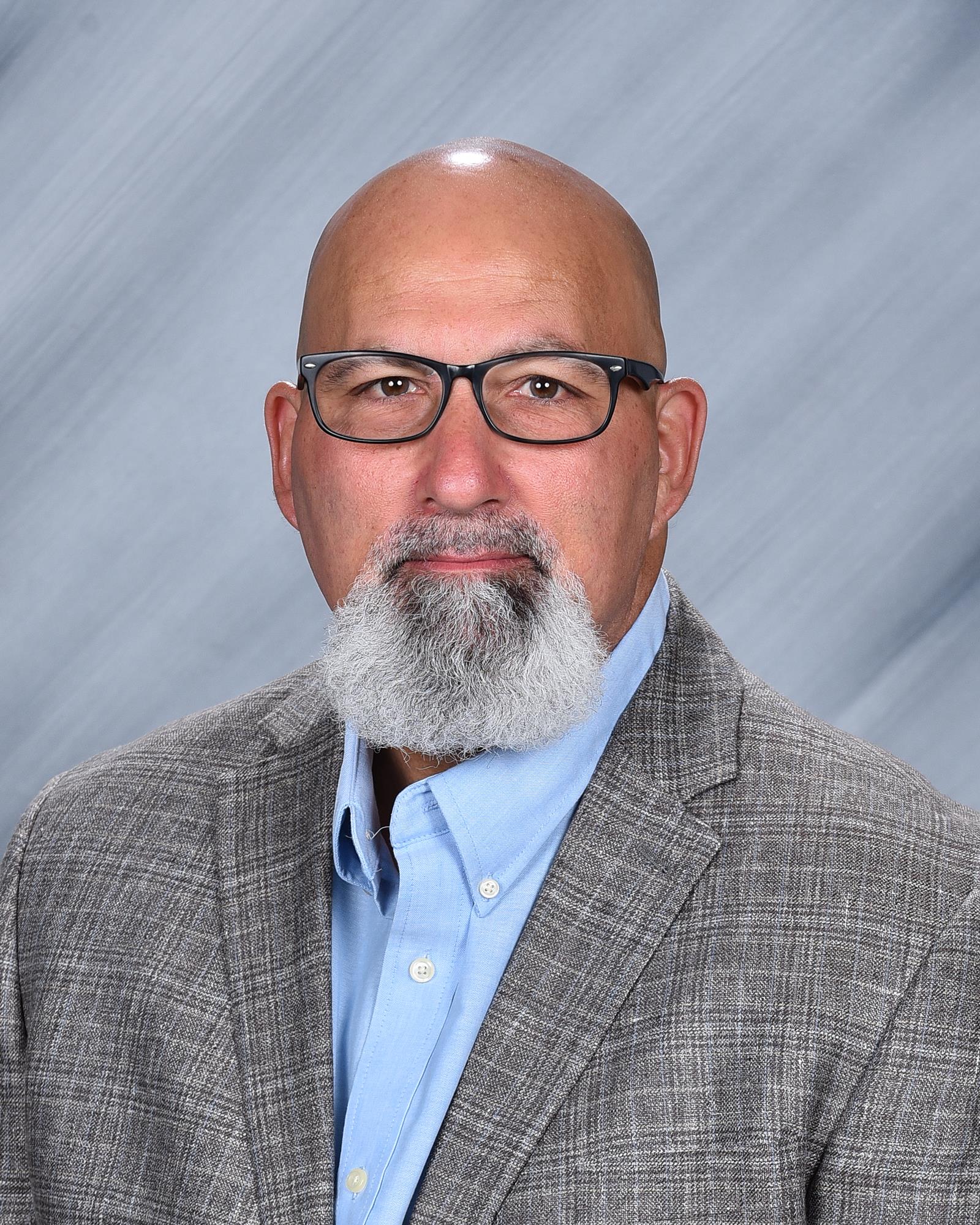 Roland Barbay Headshot