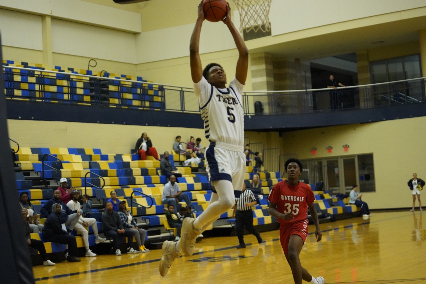 Hebert-riverdale-dunk-2023