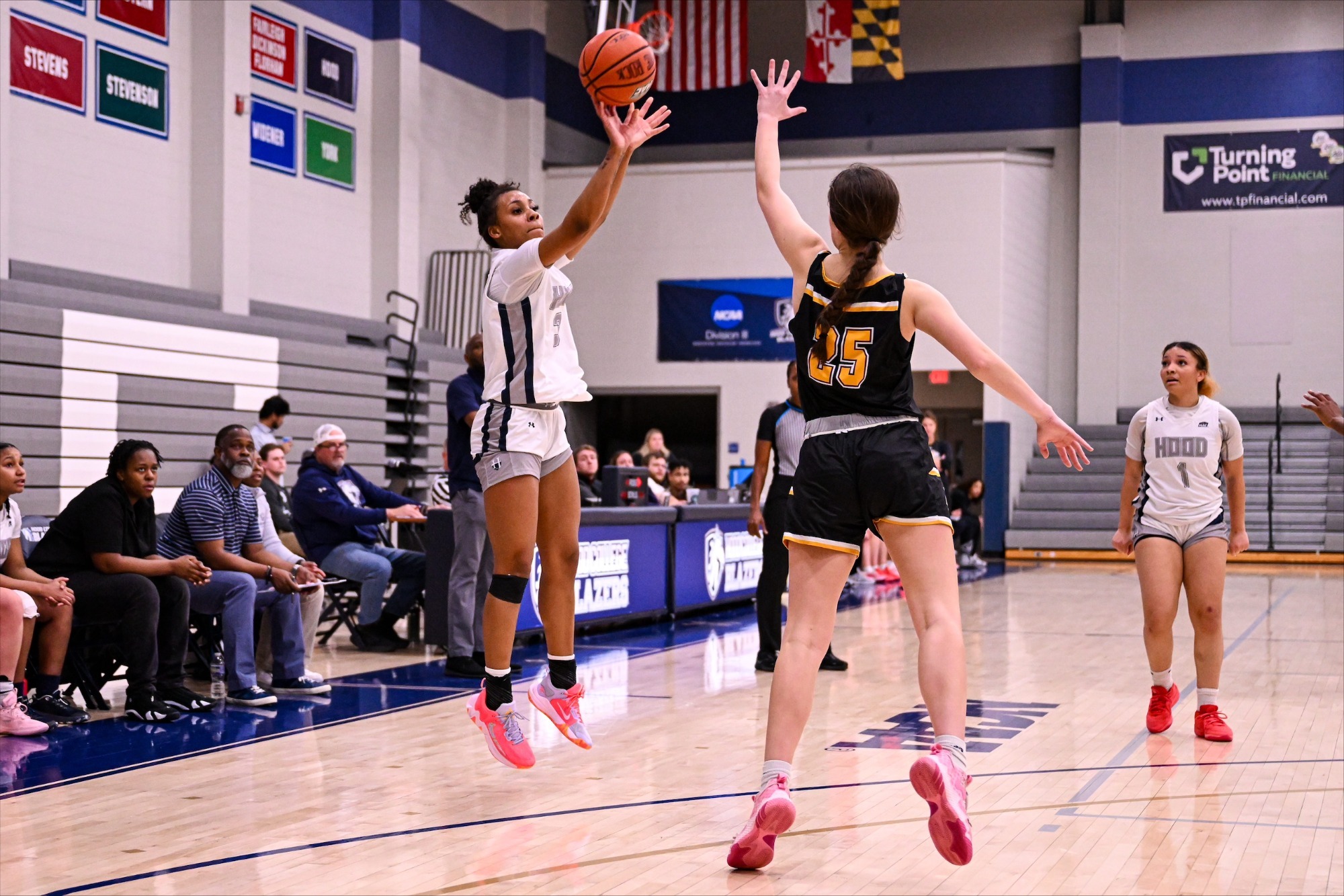 Women's basketball tames Golden Wolves Hood College