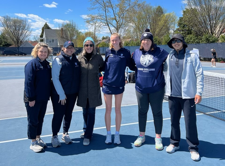 Women's Tennis Sweeps Eagles on Senior Day Hood College