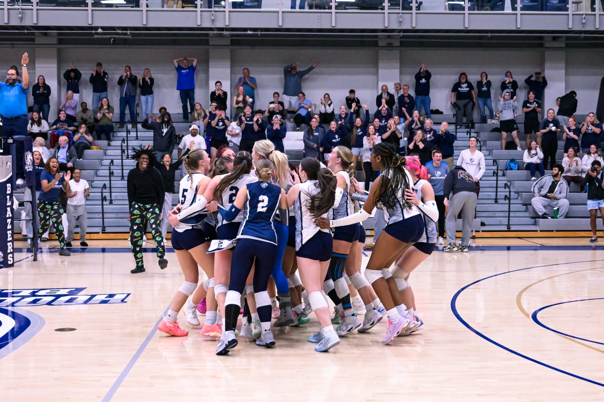 Women's Volleyball defeats Widener 3-2