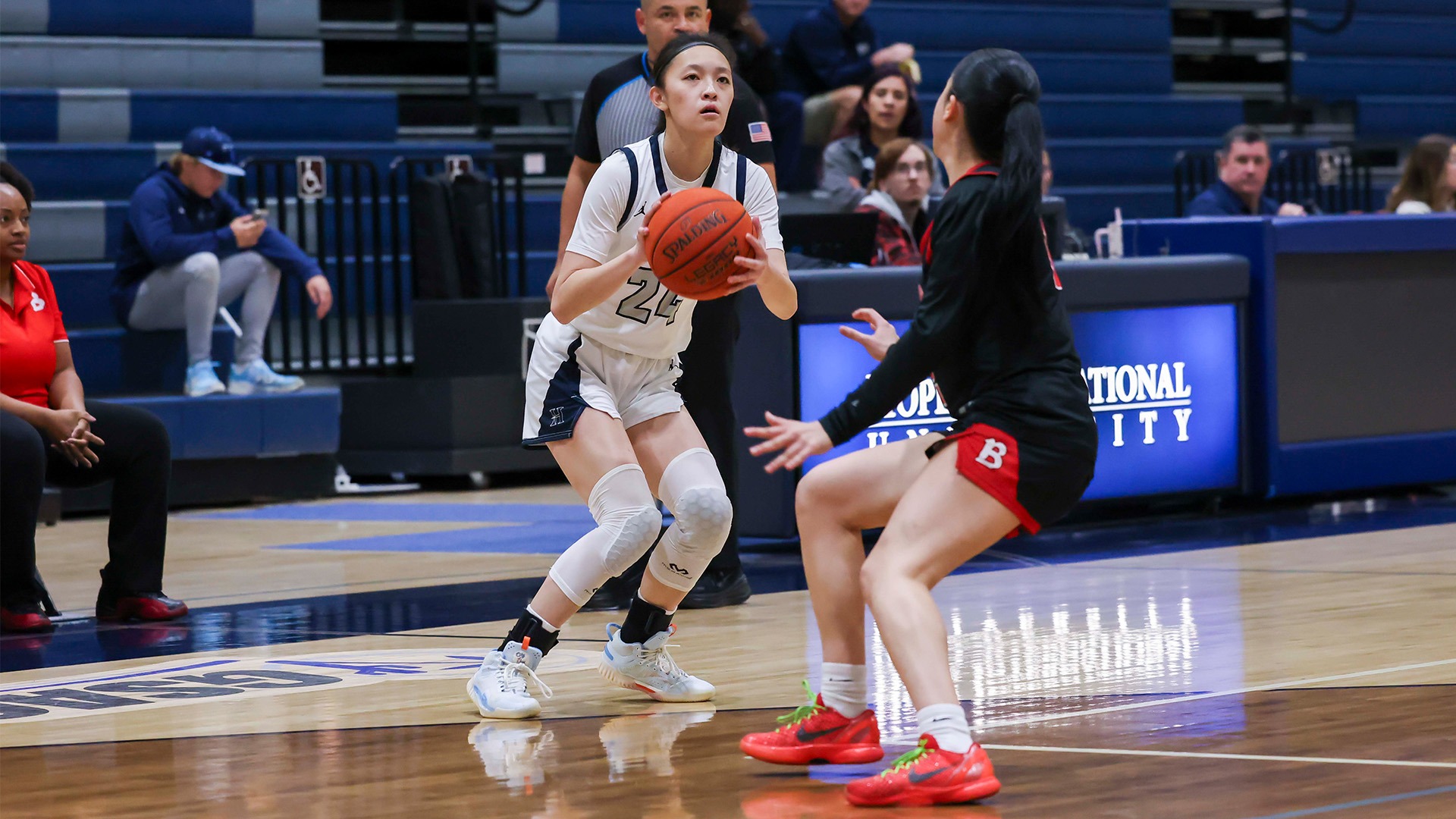 HIU WBB 2025-26 Nicole Chuang vs Benedictine Mesa