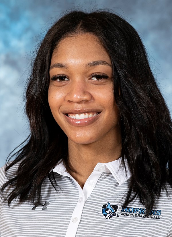 Kayla Robbins Headshot