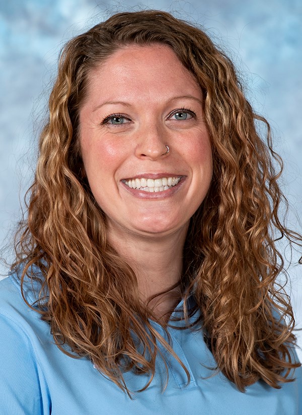 Lindsey Dubas Headshot