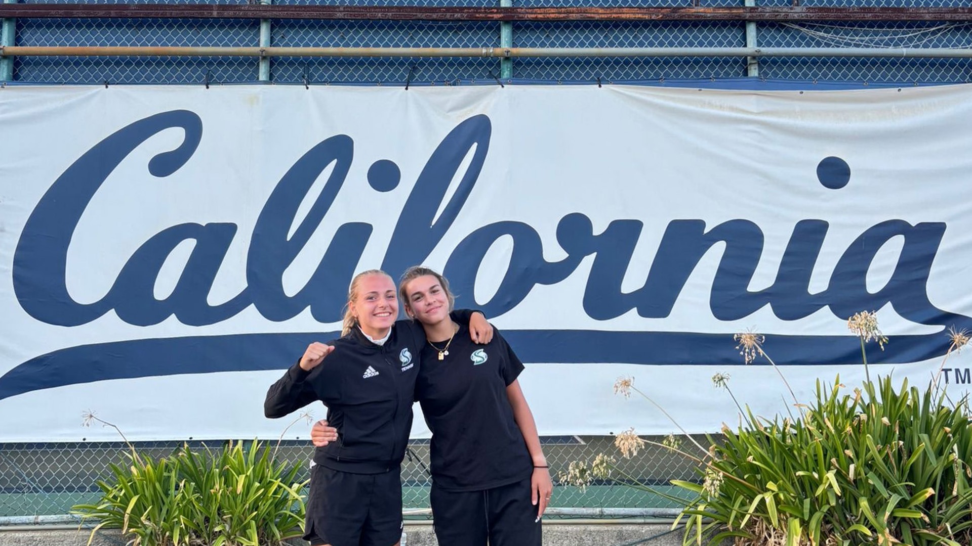 2025-26 WTEN Lou Baudouin and Irene Riva pose for a photo during the ITA Northwest Regionals in Berkeley, Calif. during their historic doubles tournament run