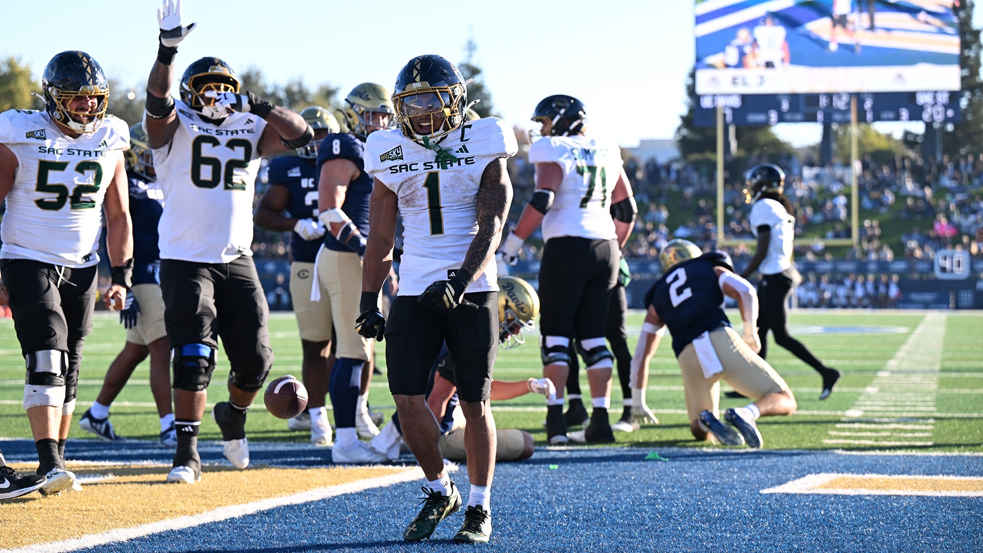 Jamar Curtis TD Celebration - Causeway 112225