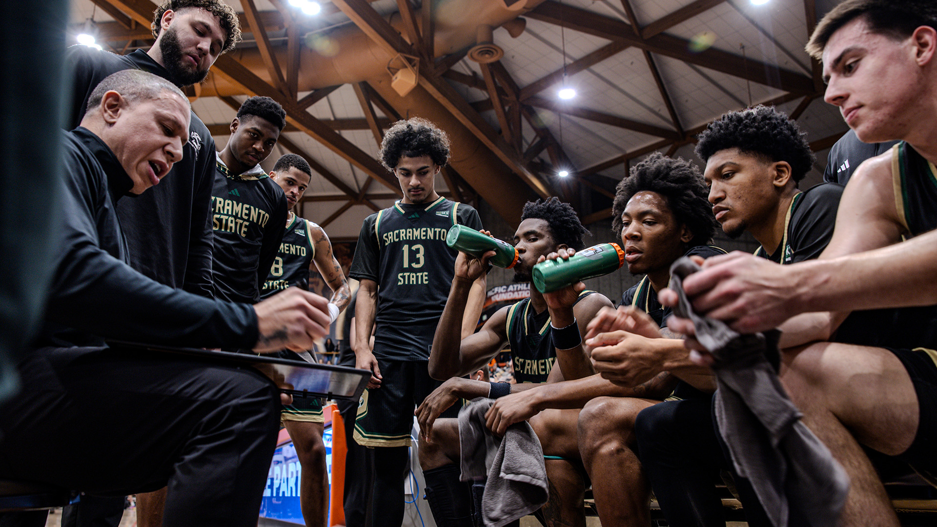 2526 Bibby huddleIII