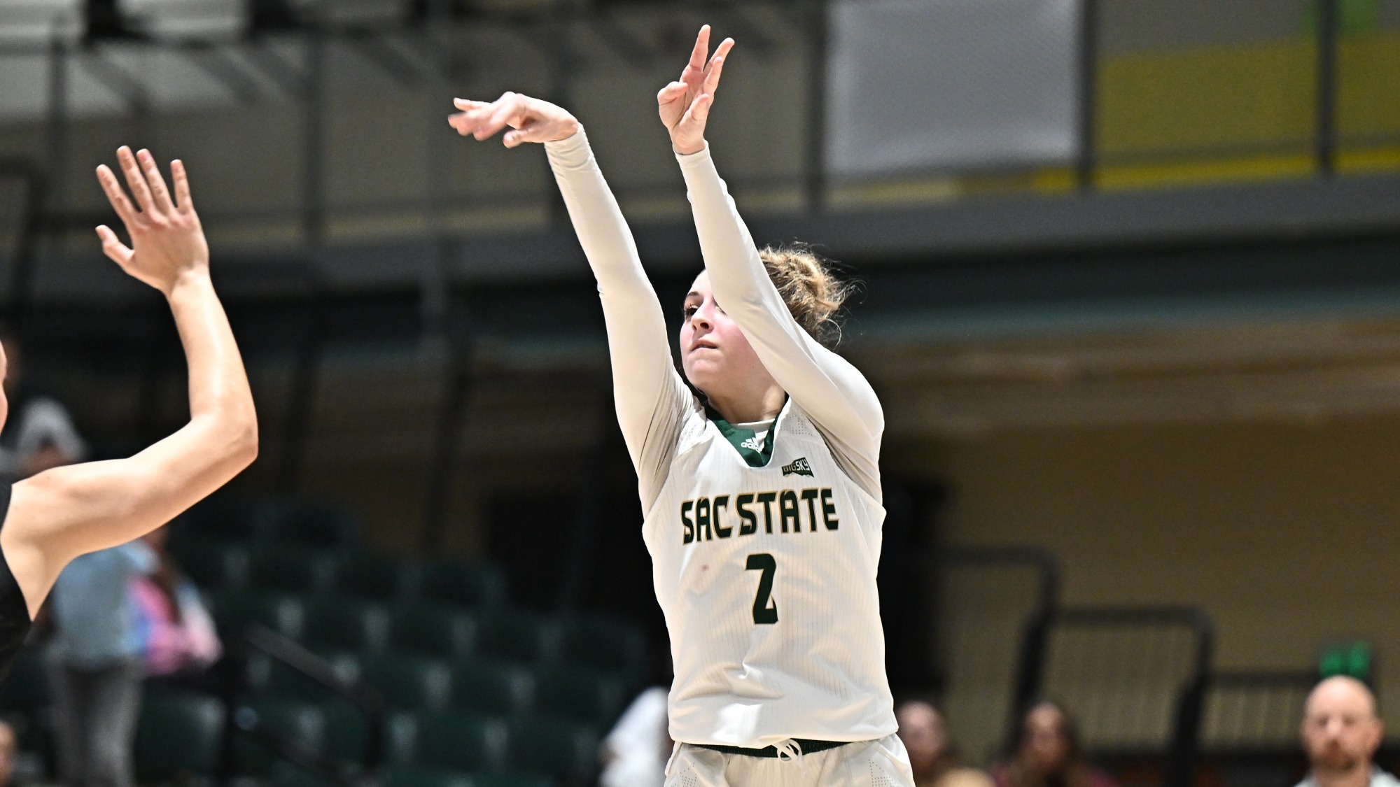 2025-26 WBB Natalie Picton takes a shot against Idaho