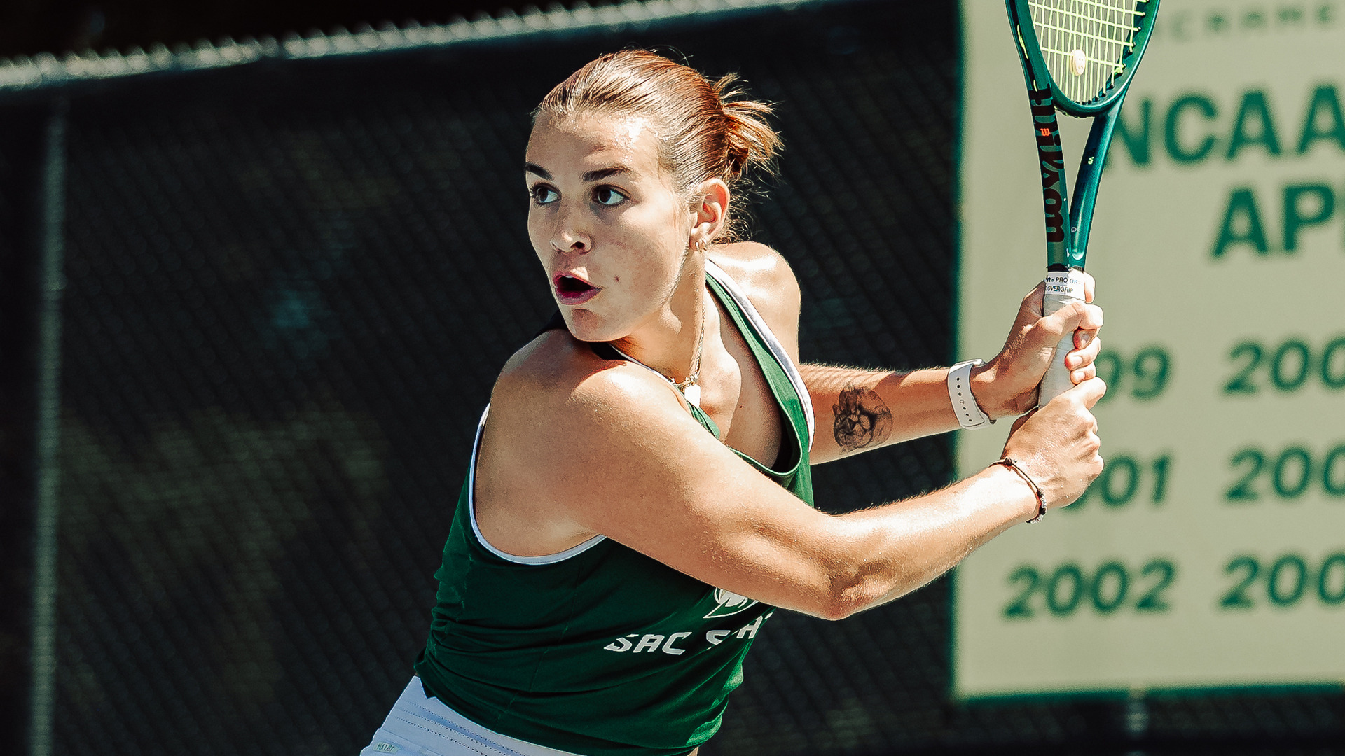 2025-26 WTEN Irene Riva readies to hit a shot