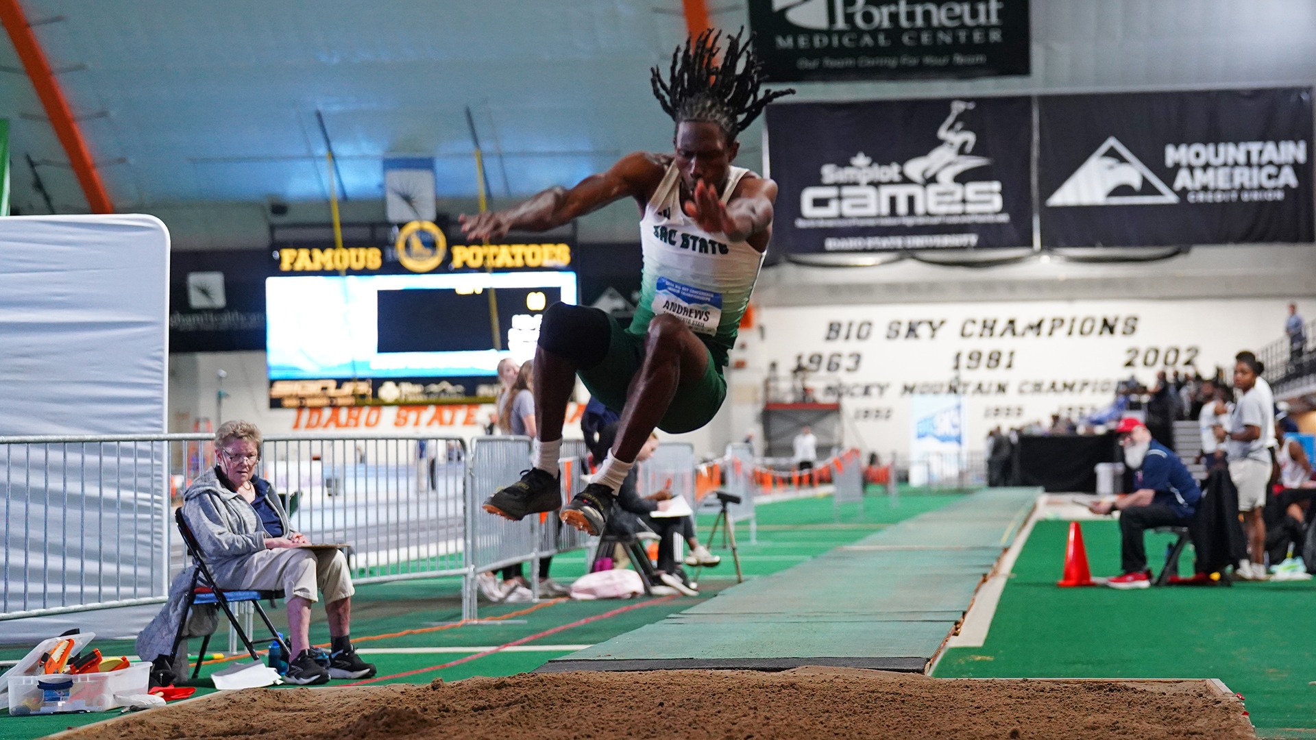 Jamar Andrews TJ Big Sky Indoors 26