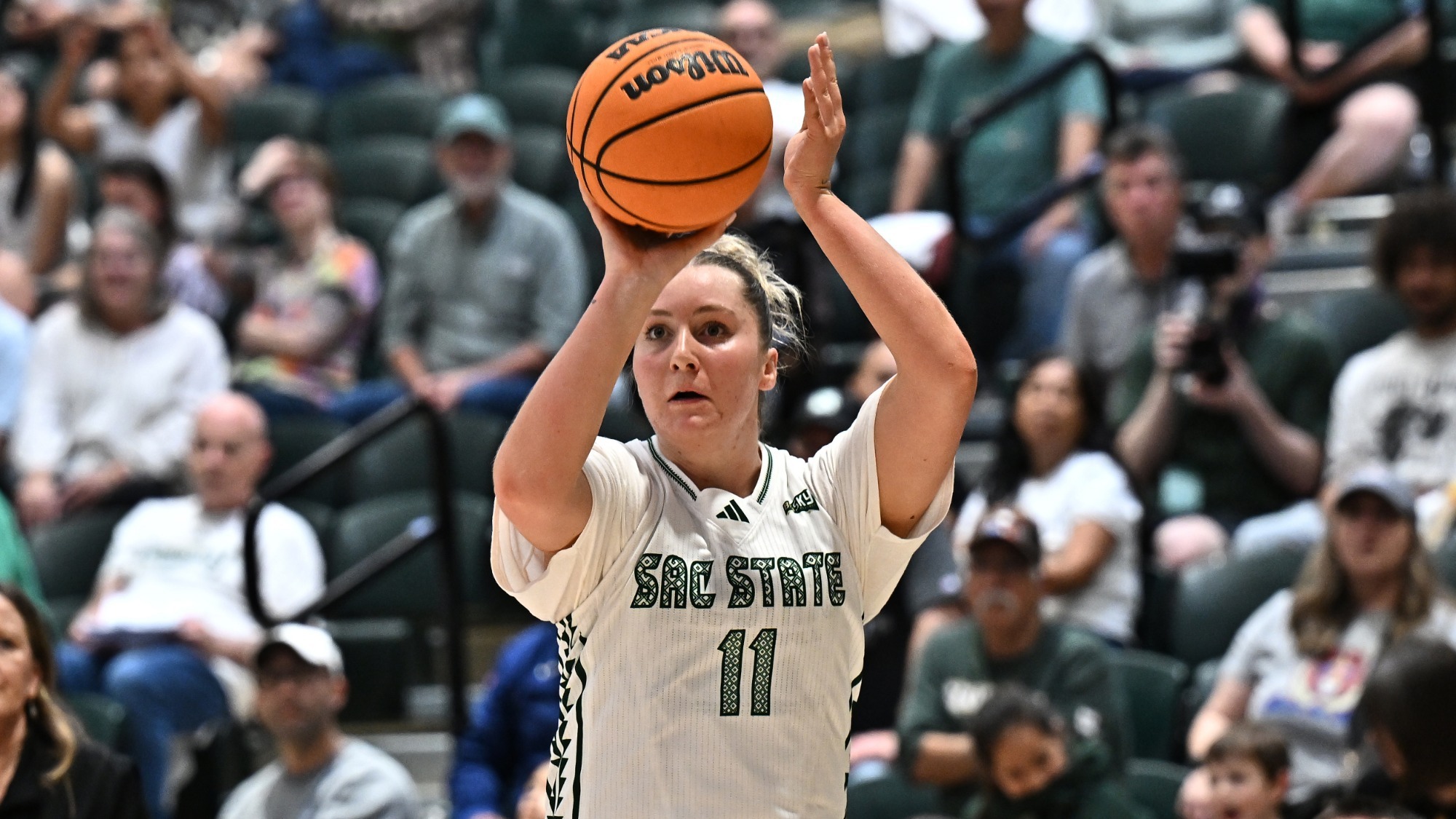 2025-26 WBB Rubi Gray attempts a three-pointer at home against Montana State