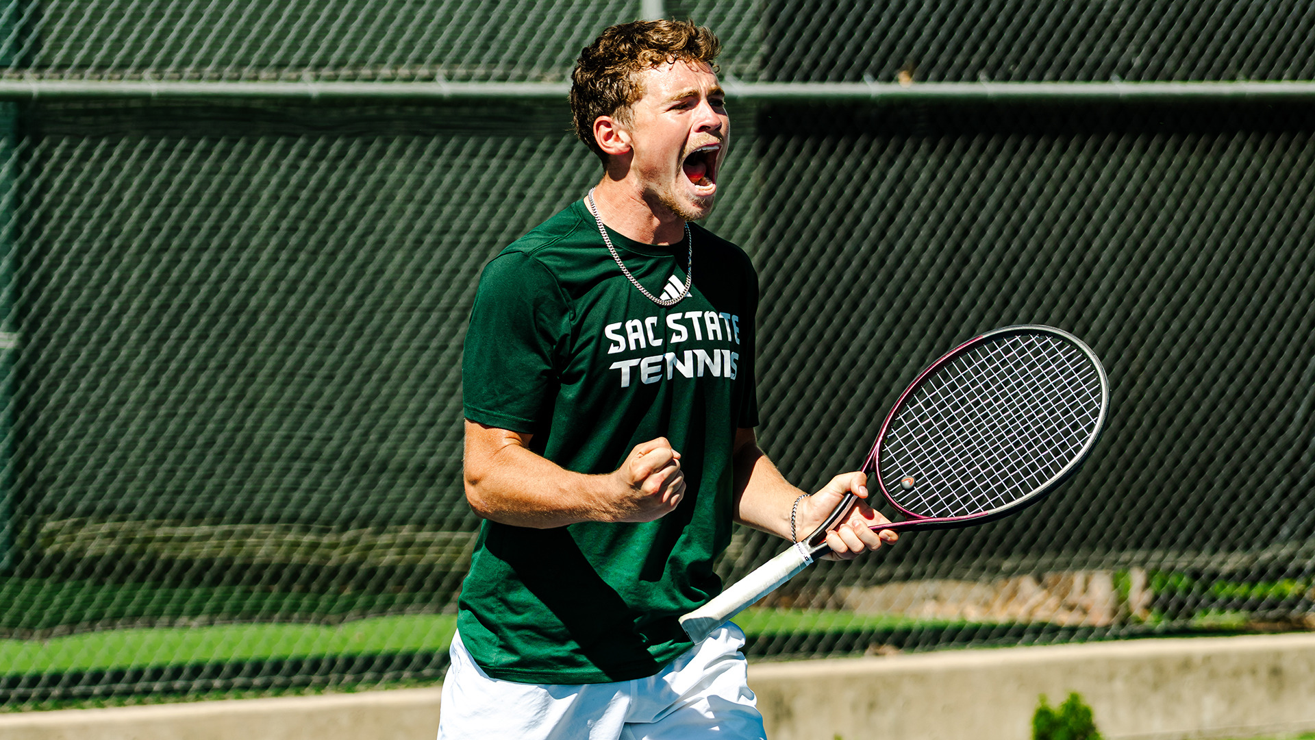 26 Healey celebrate 2