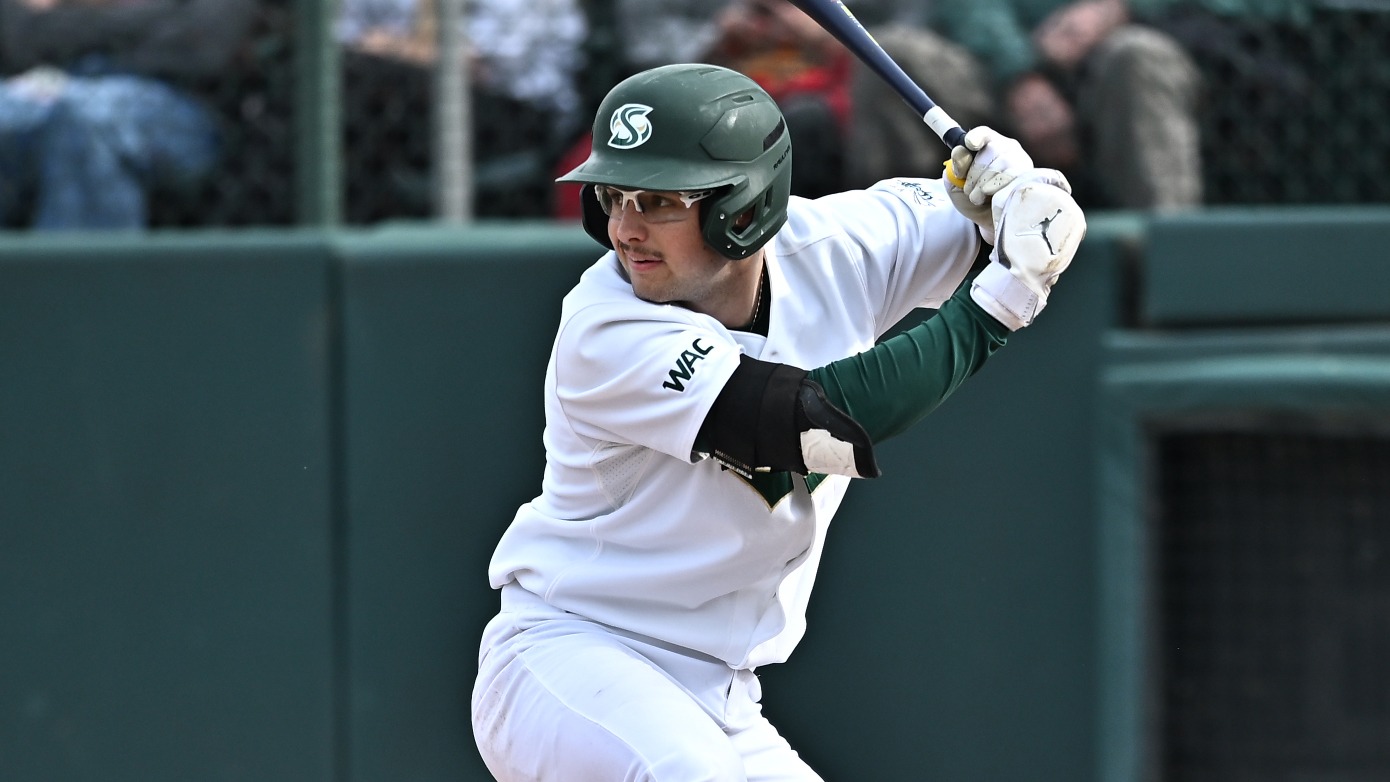 2026 BSB Cameron Sewell readies to swing at a pitch