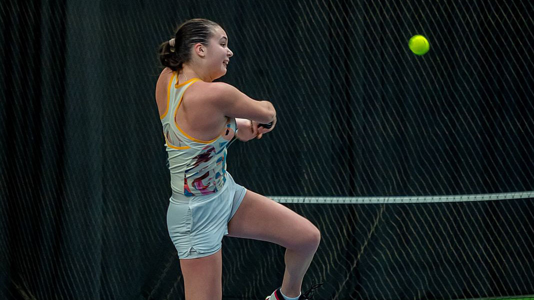 2025-26 WTEN Dasha Savina action photo