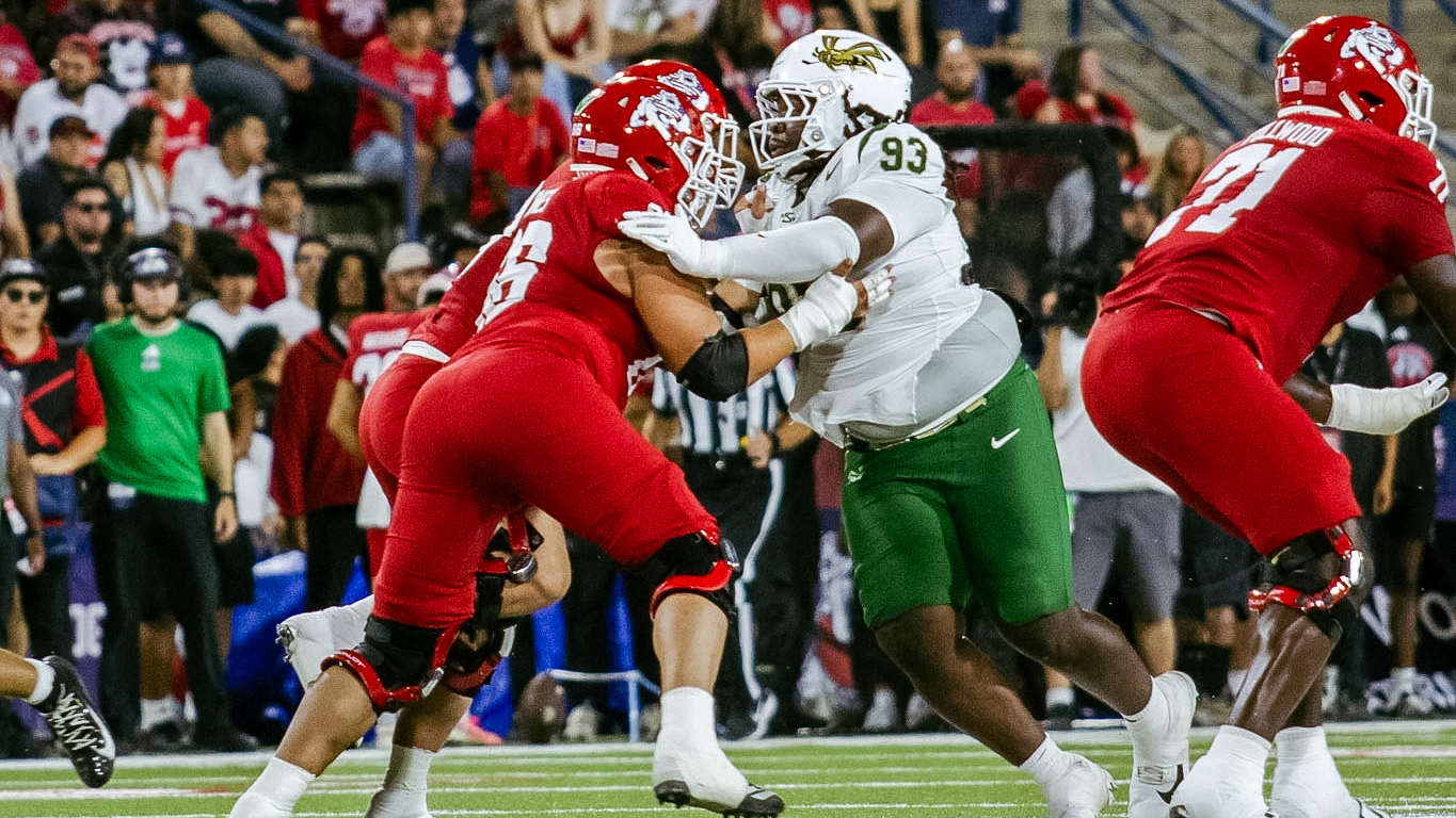 Malachi Kindle pass rush