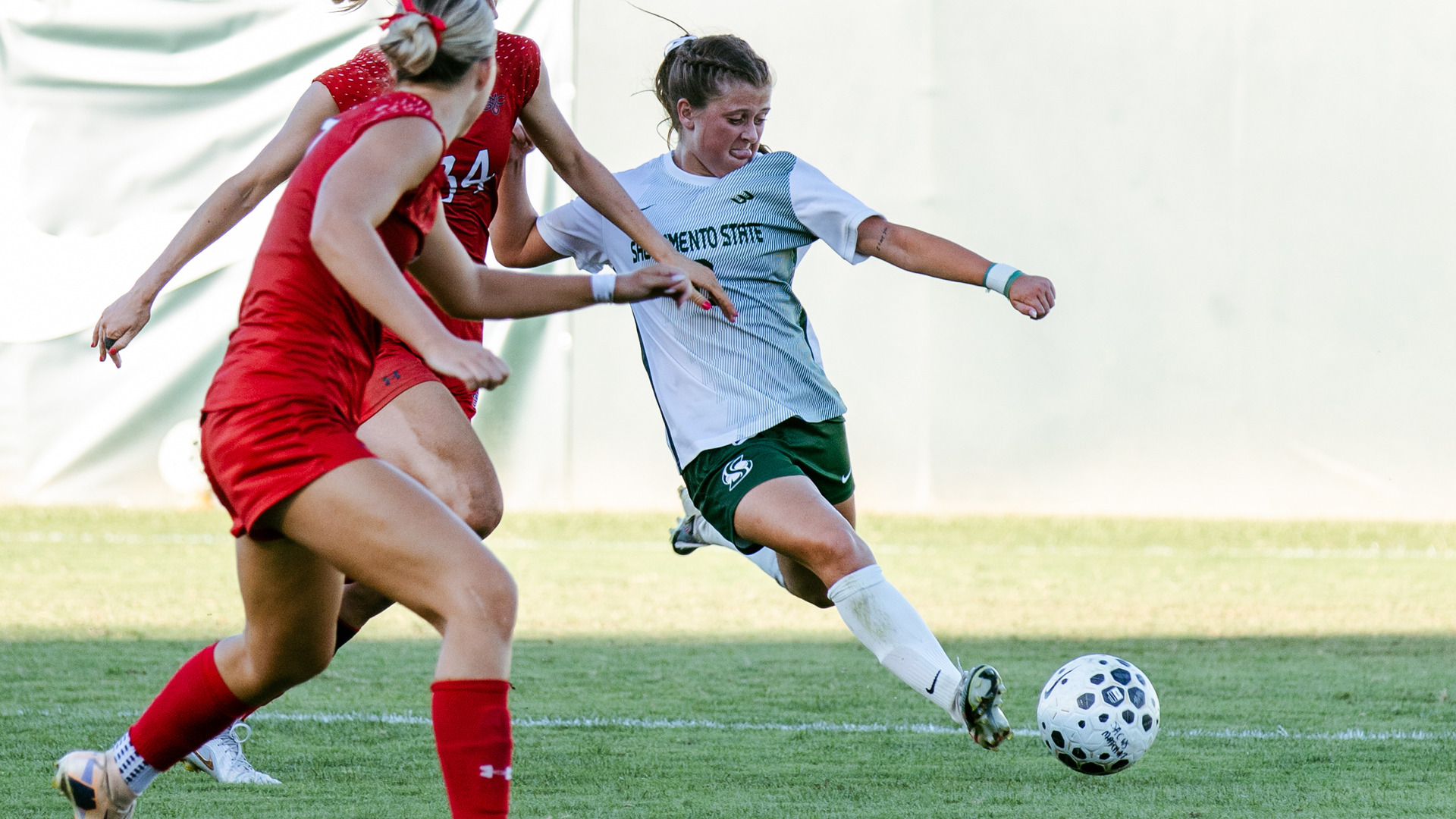 2026 WSOC Raegan Rossi attempts a shot in a match against Saint Mary's