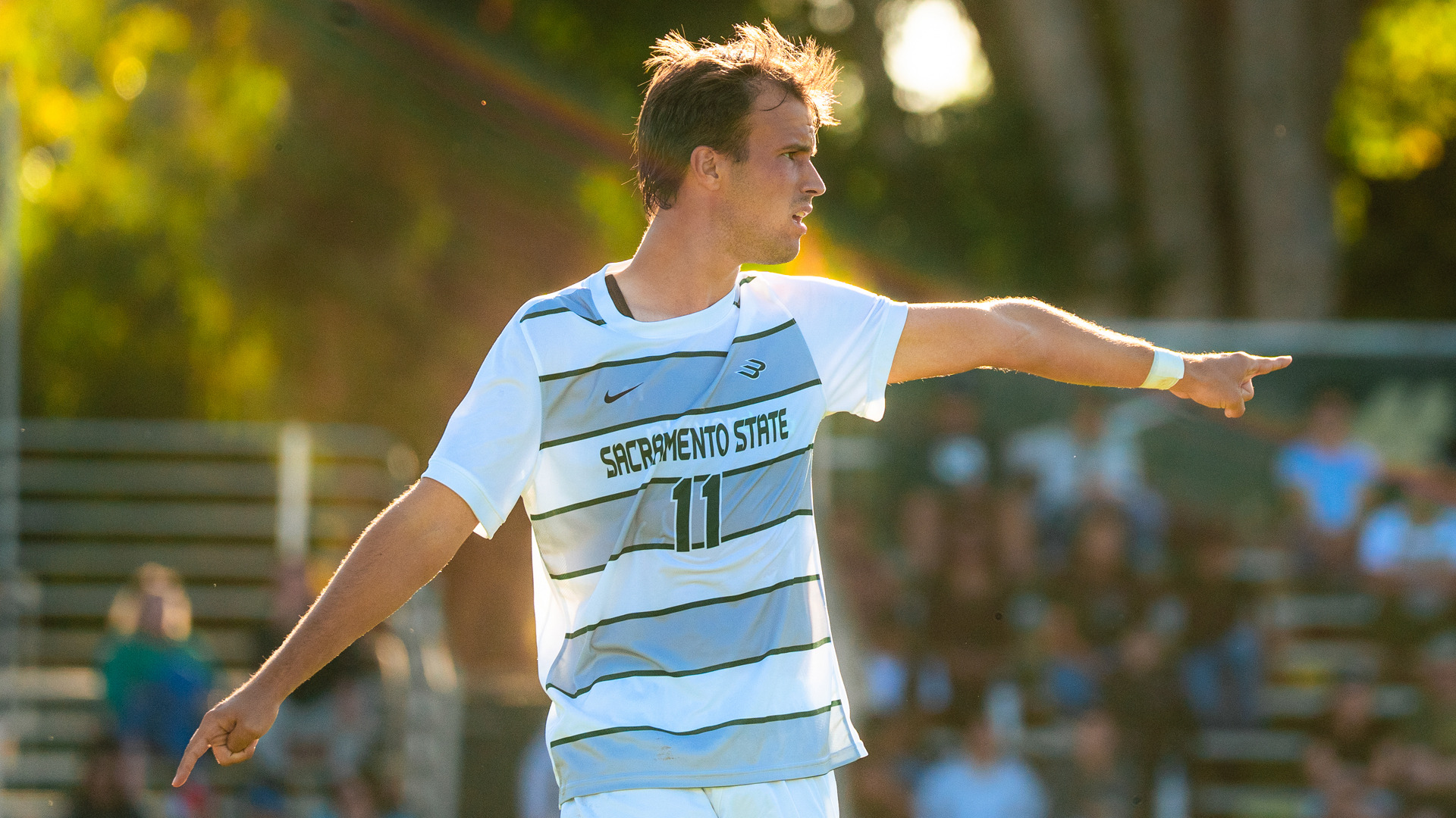 2026 MSOC Sean Battistessa directs teammates during a match against Pacific