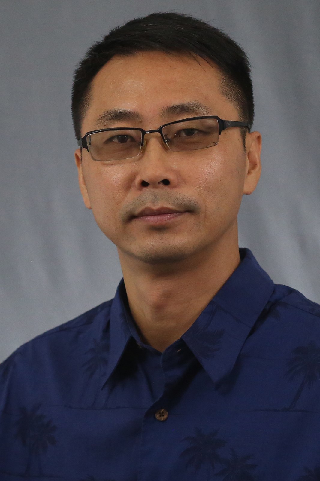 DunJie Li 2018 Head Shot