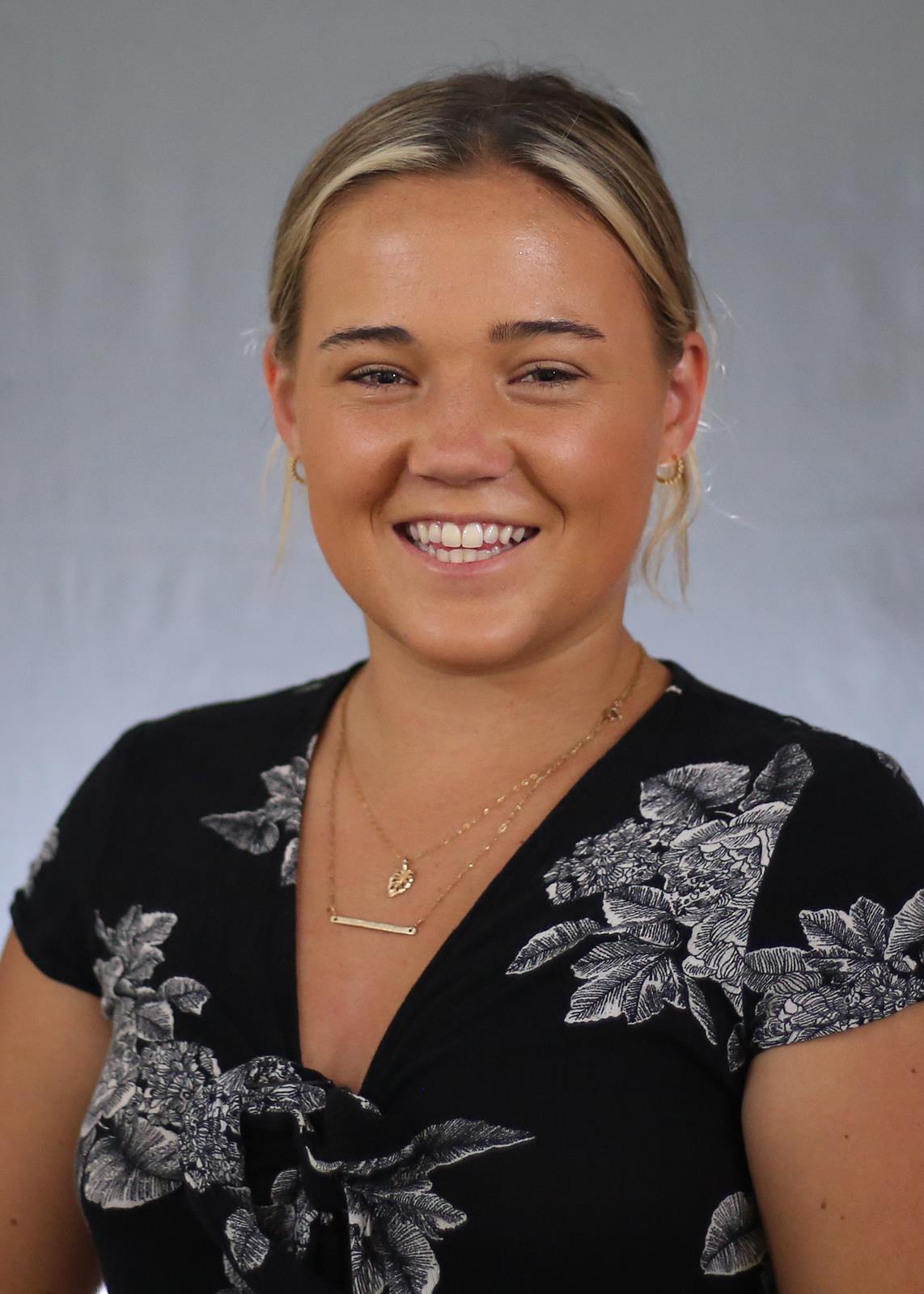 Gretchen Berkey 2021 Head Shot
