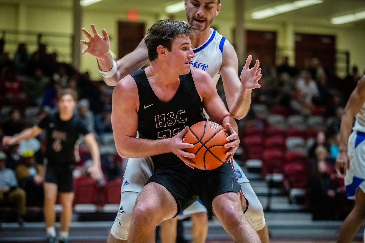 16 RandolphMacon Pulls Away in Second Half HampdenSydney College