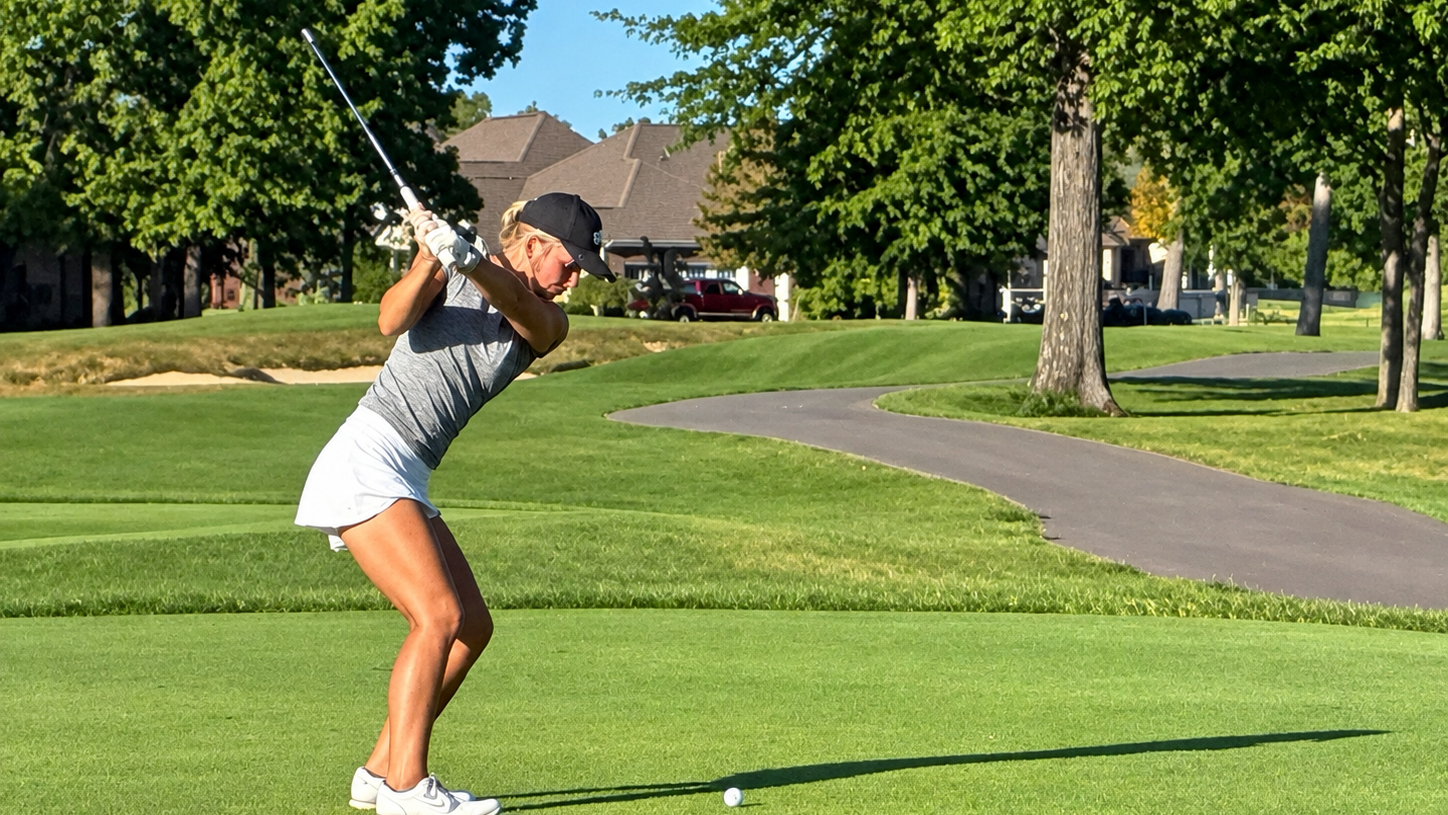 WGOLF Story Photo 10-11