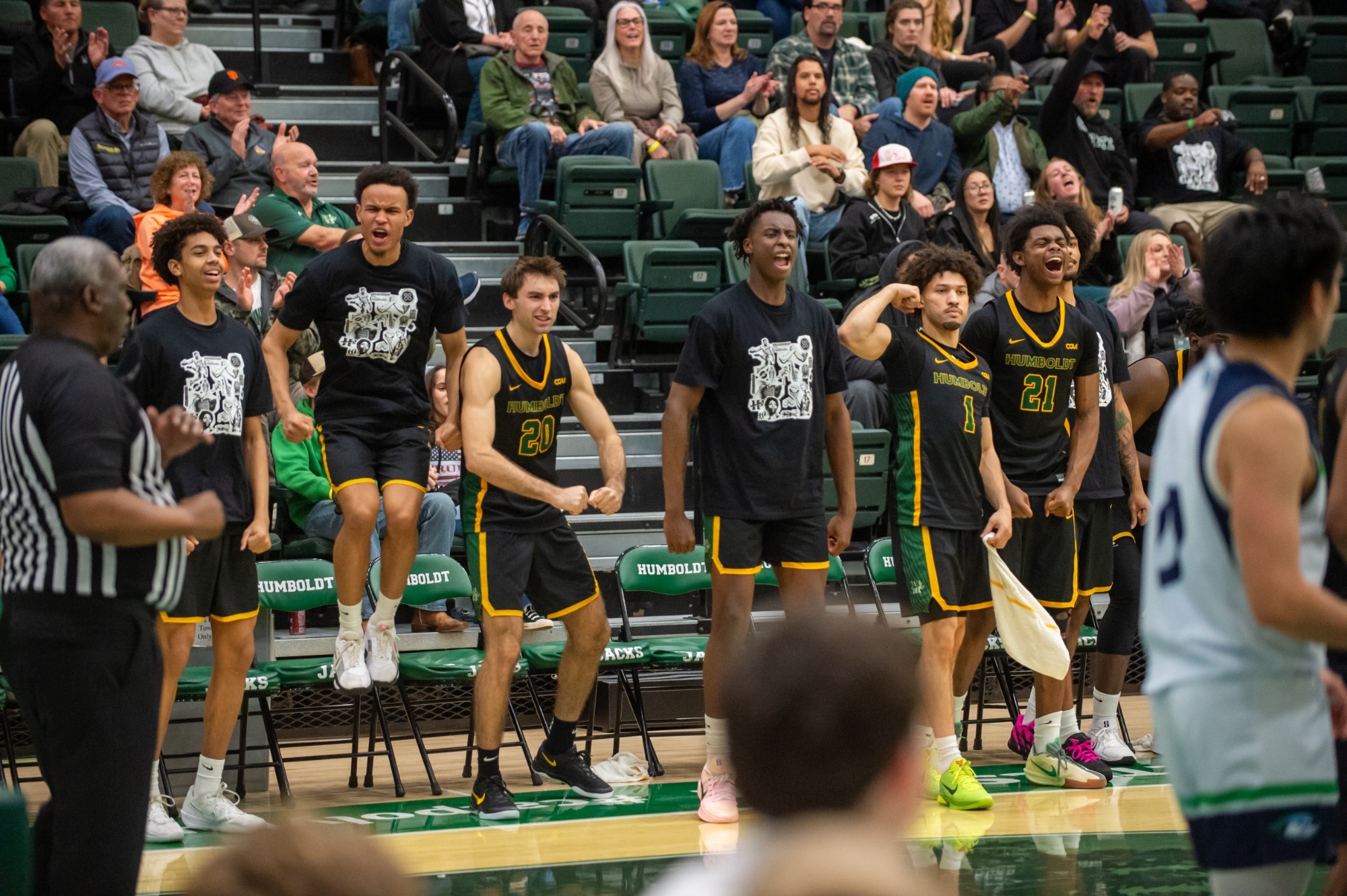 MBB bench clinch 2026