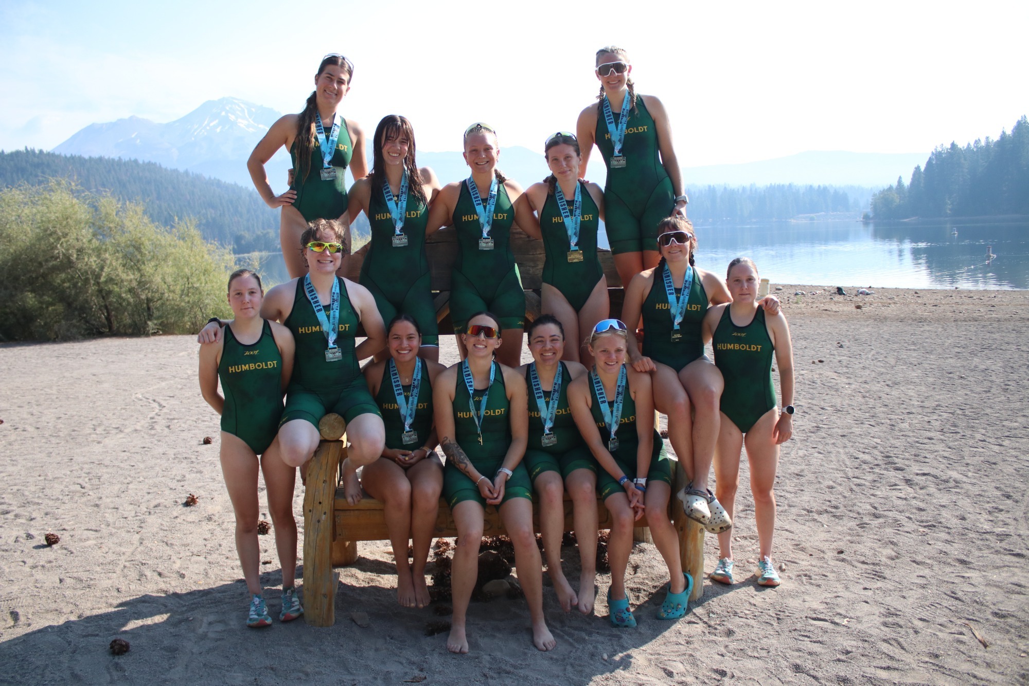 Triathlon team photo 25-26
