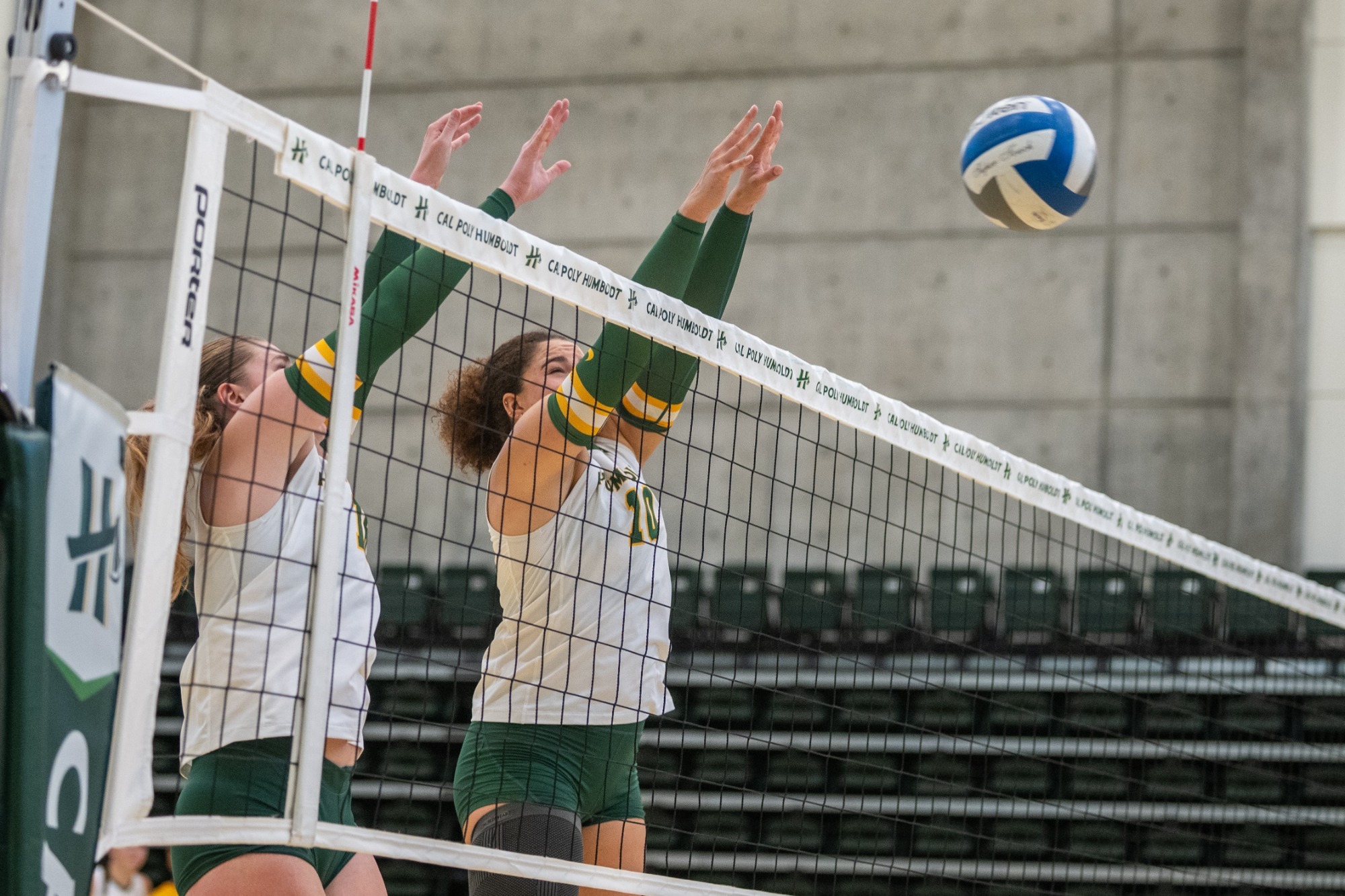 wvb vs dominican 9/4