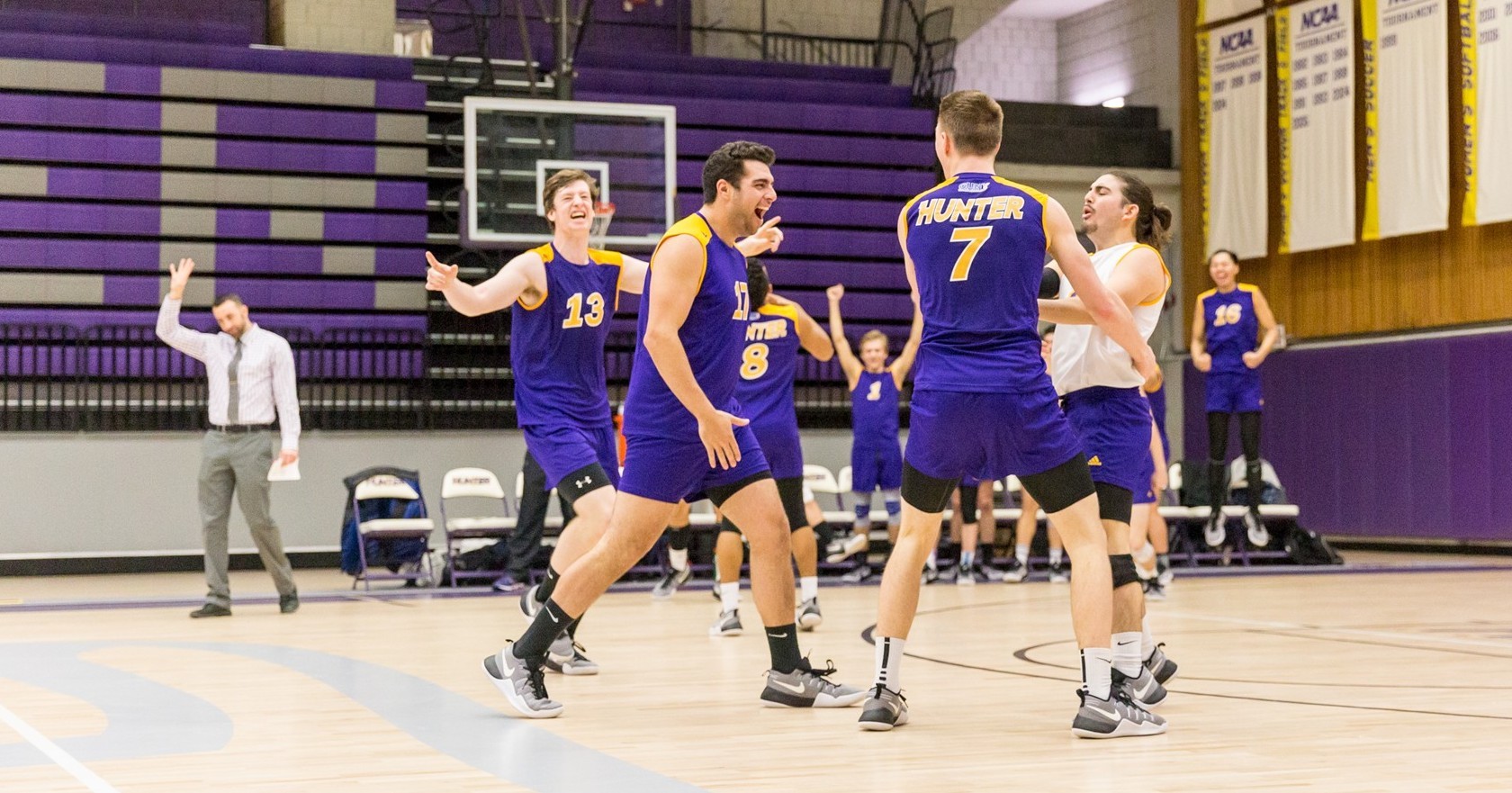 Men's Volleyball Goes 11 at Hunter TriMatch Hunter College Athletics