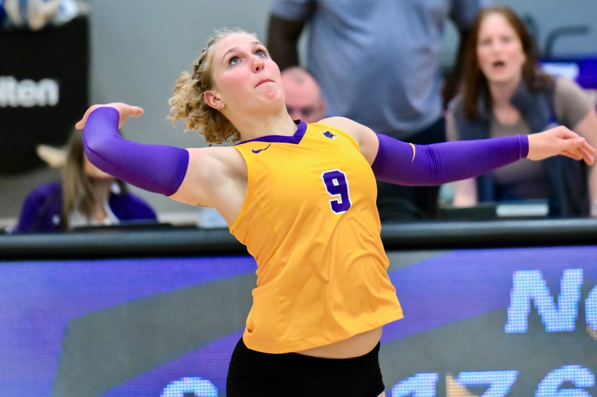 River Sutch competes in women's volleyball.
