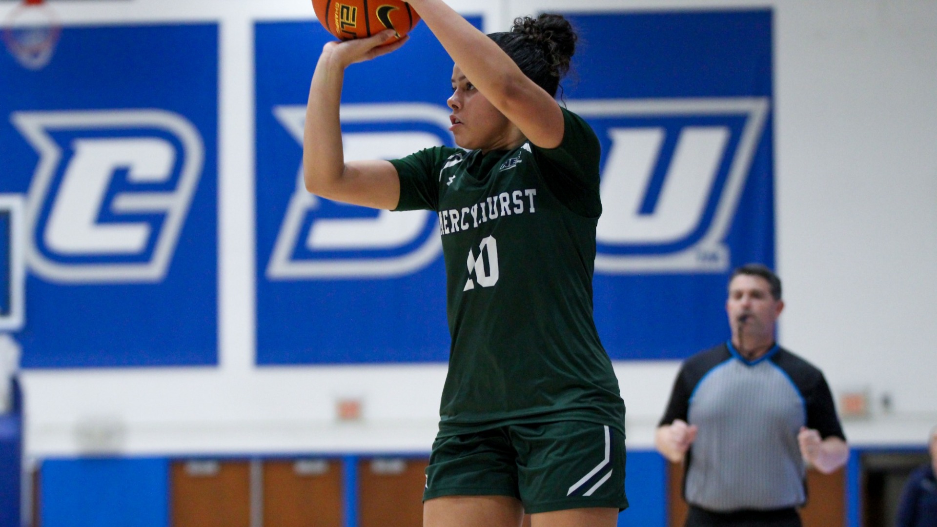 Cici 3-pointer at CCSU